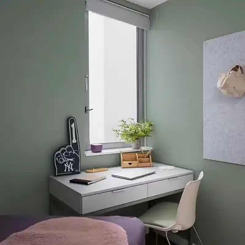 Large En-Suite - Amenities