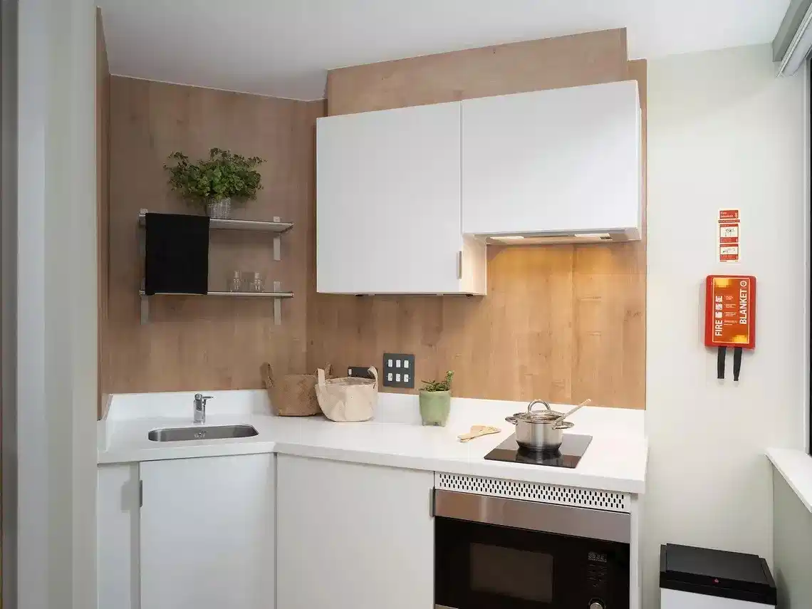Large Double Studio - Kitchen