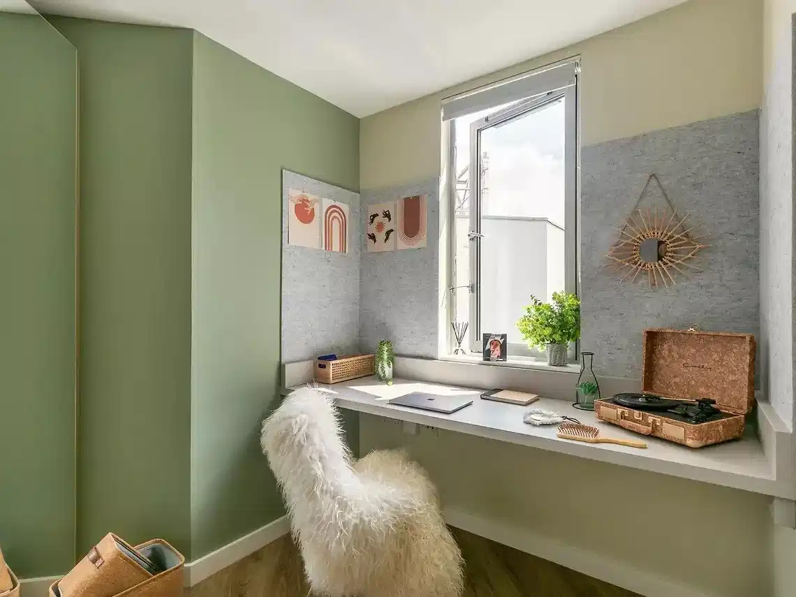 Large En-Suite - Amenities