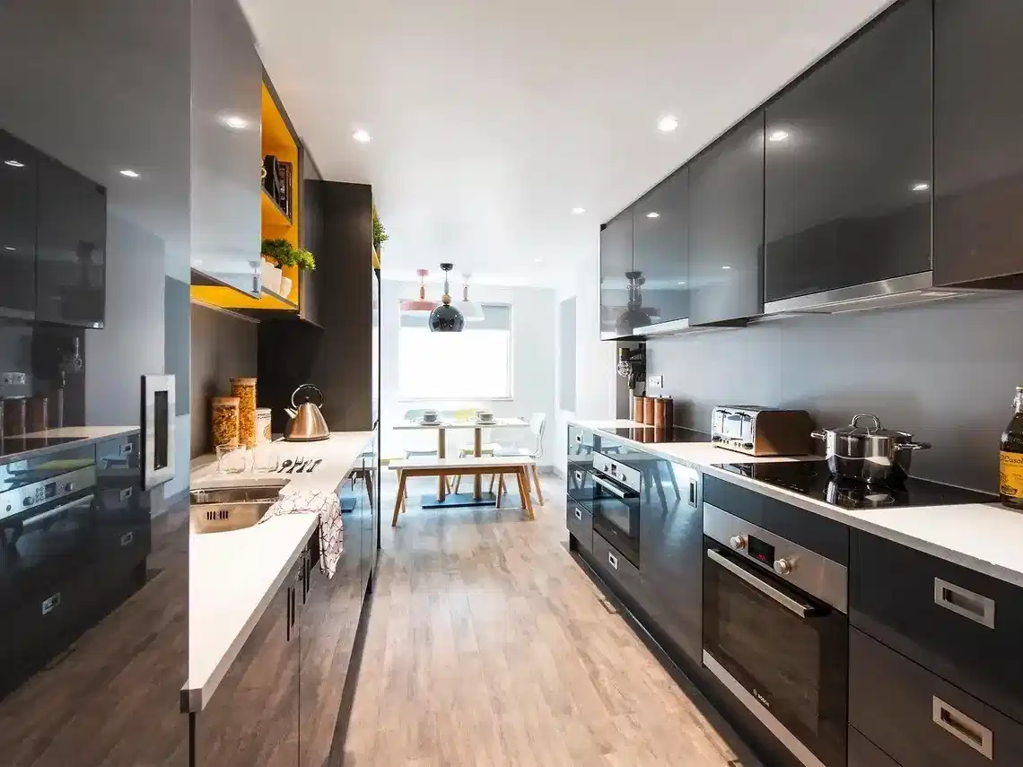 Classic En Suite - Kitchen