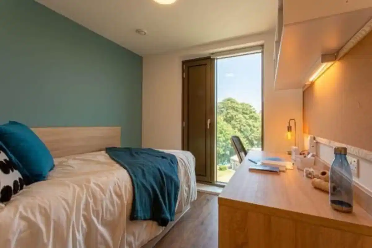 Standard Ensuite - Bedroom