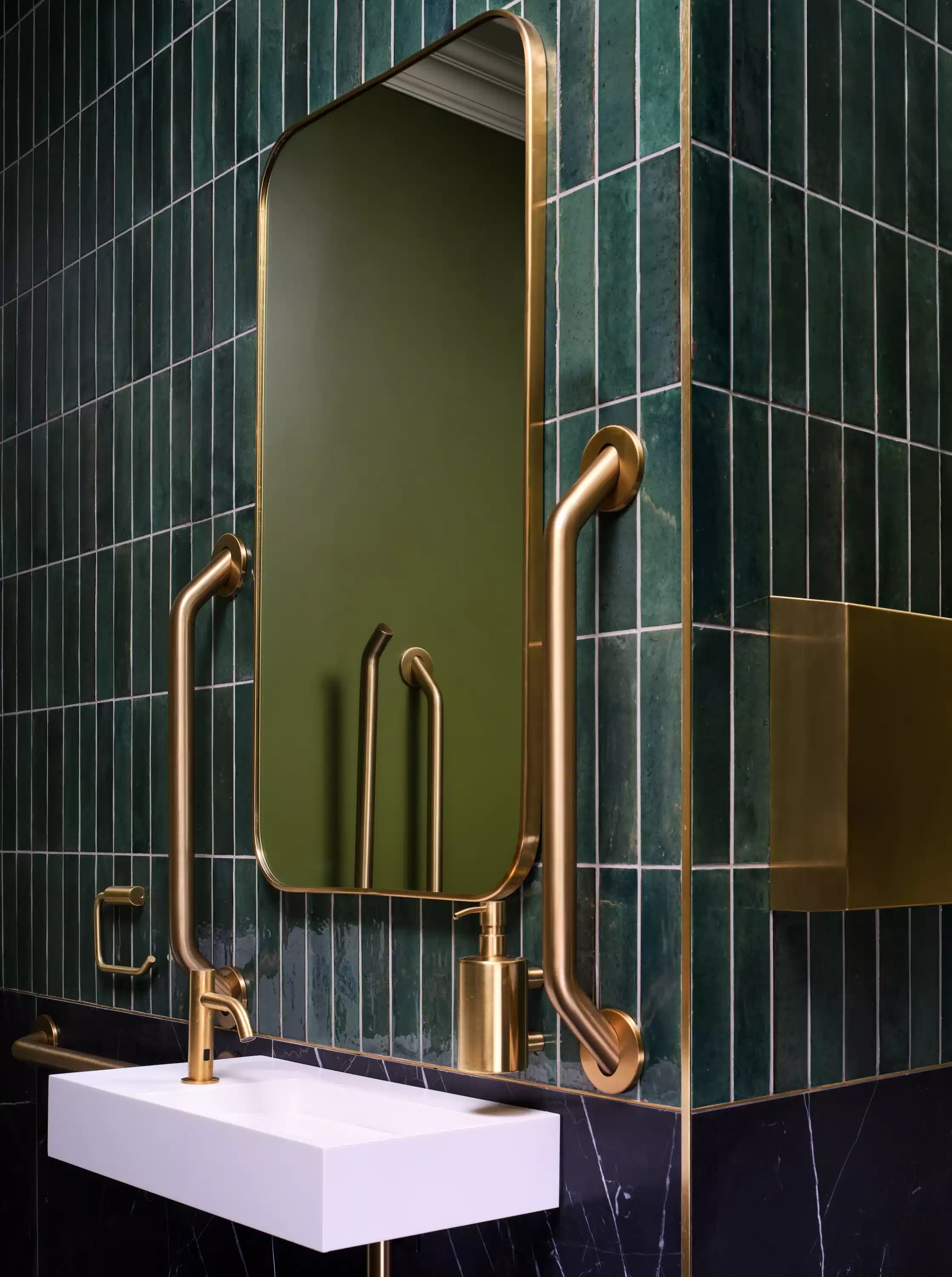 Standard Studio - Bathroom