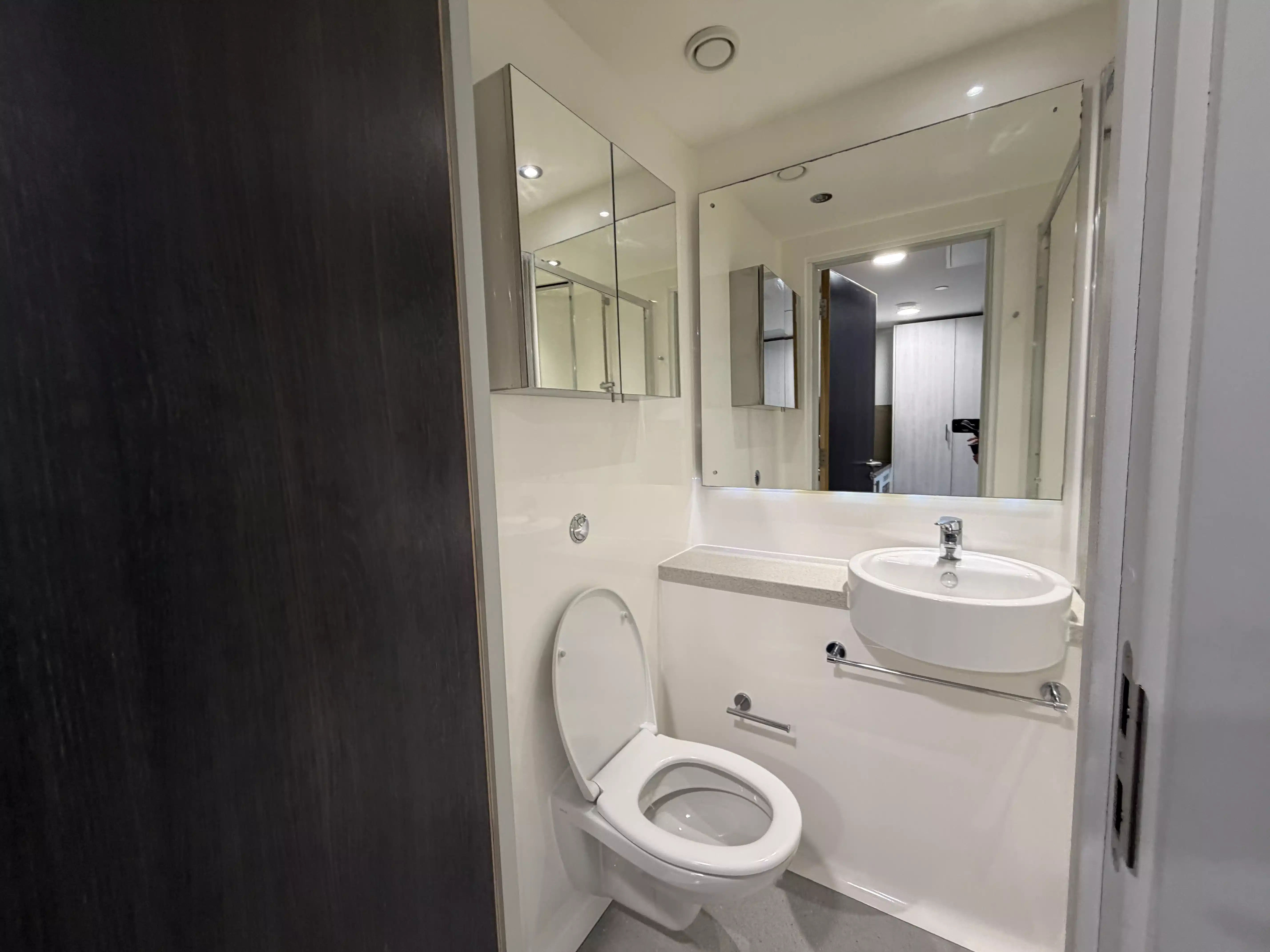 Large Twin - Bathroom