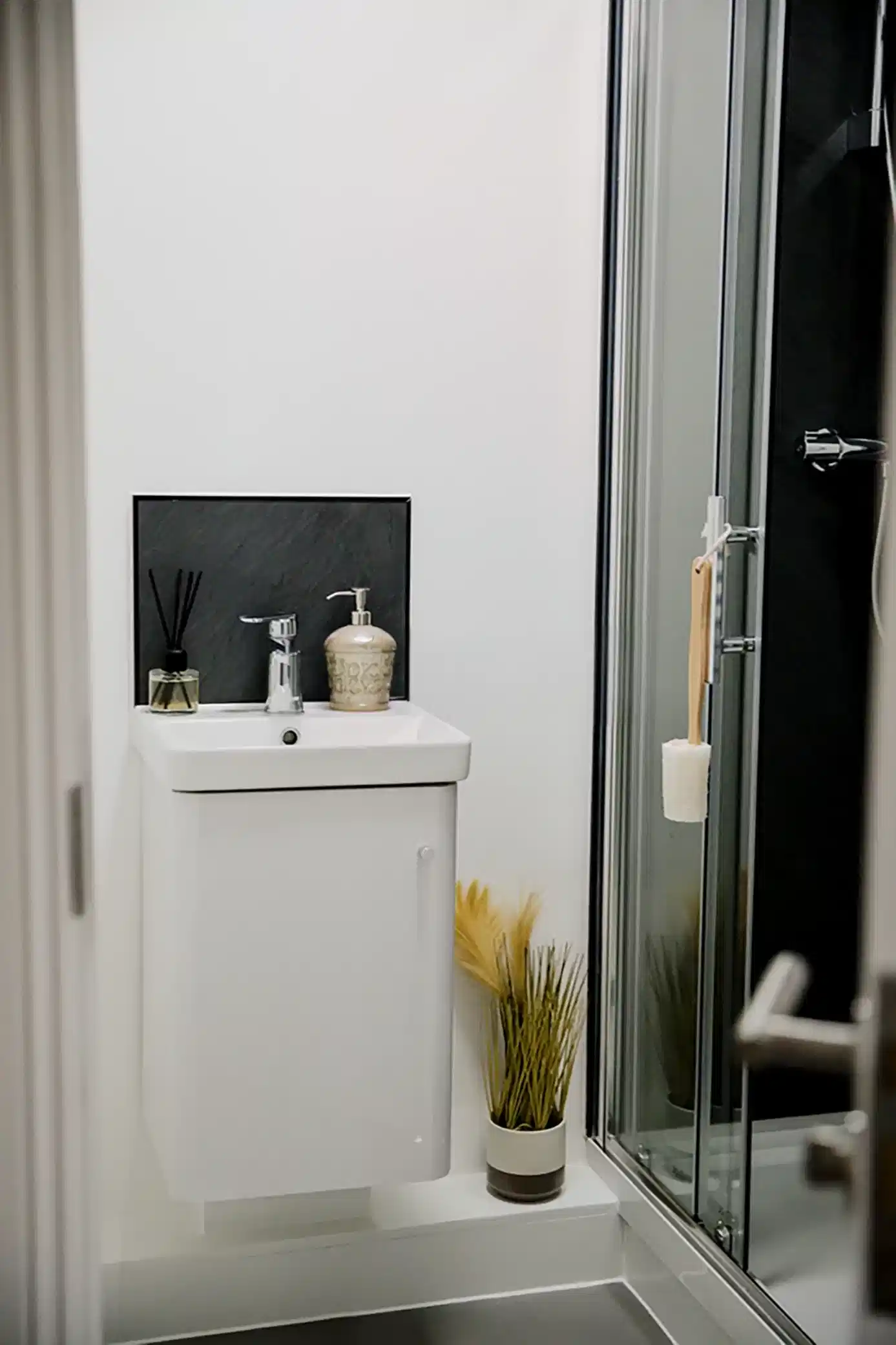Bronze Studio - Kitchen