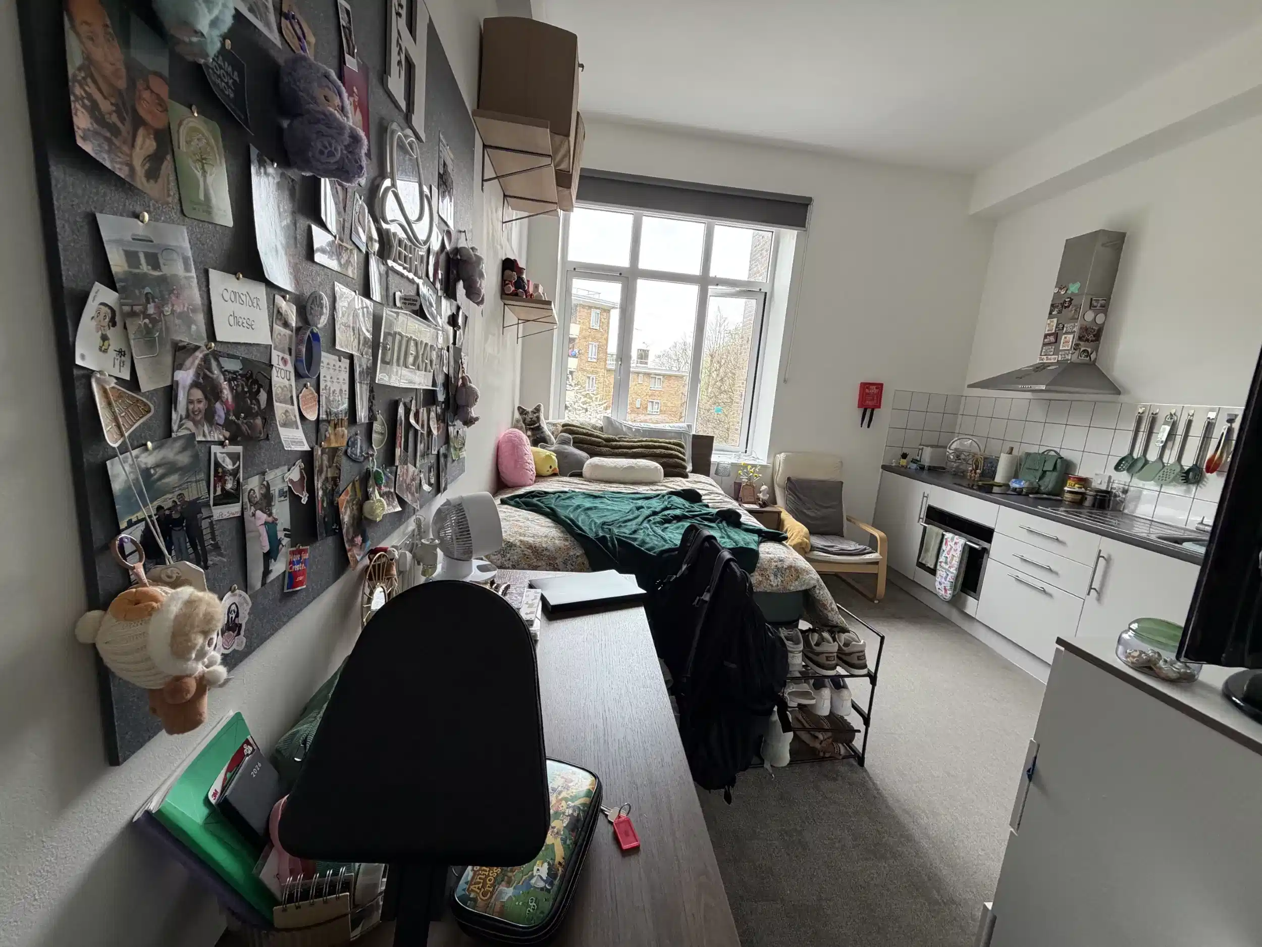 Silver Studio - Bedroom