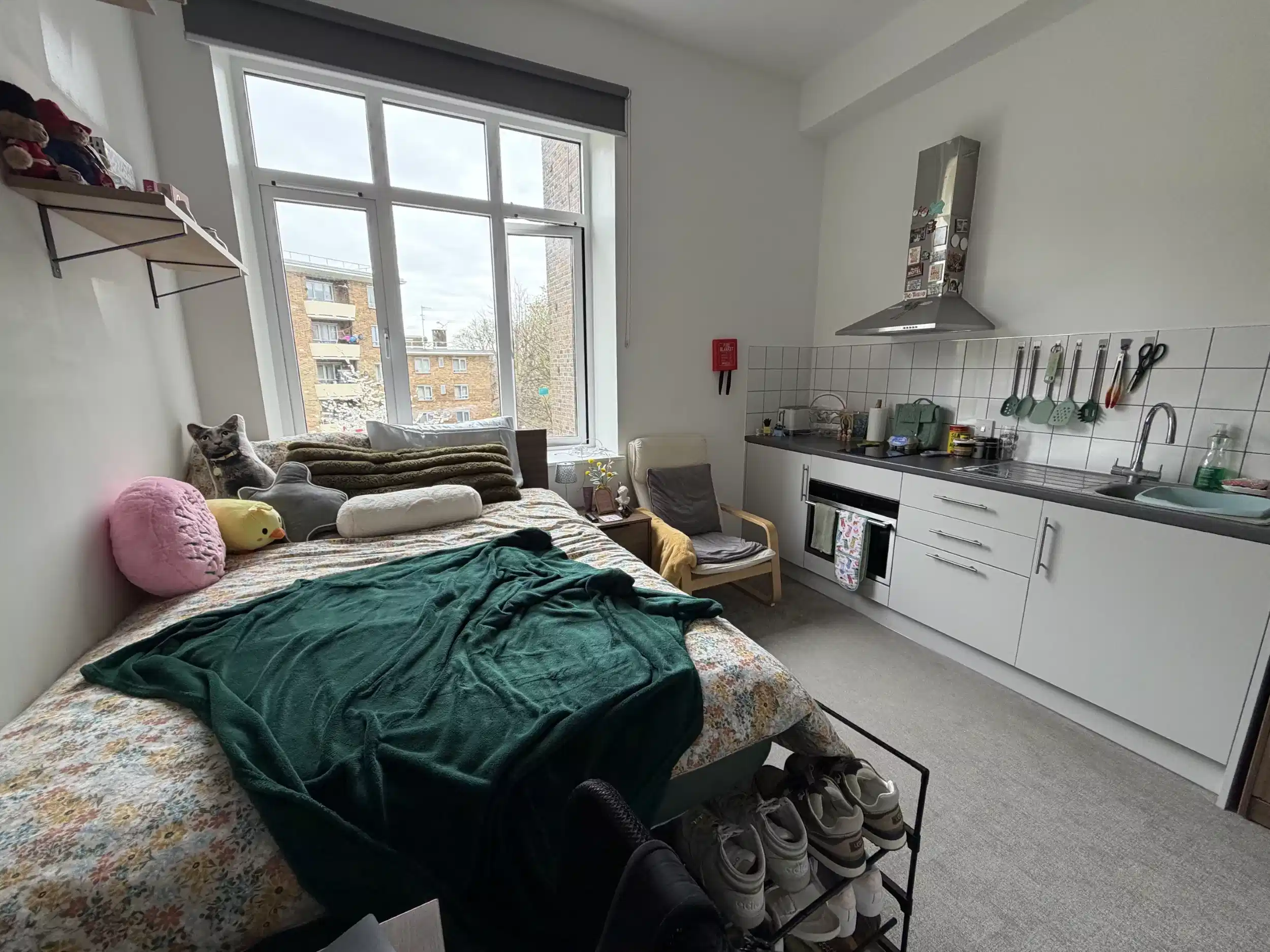 Silver Studio - Bedroom