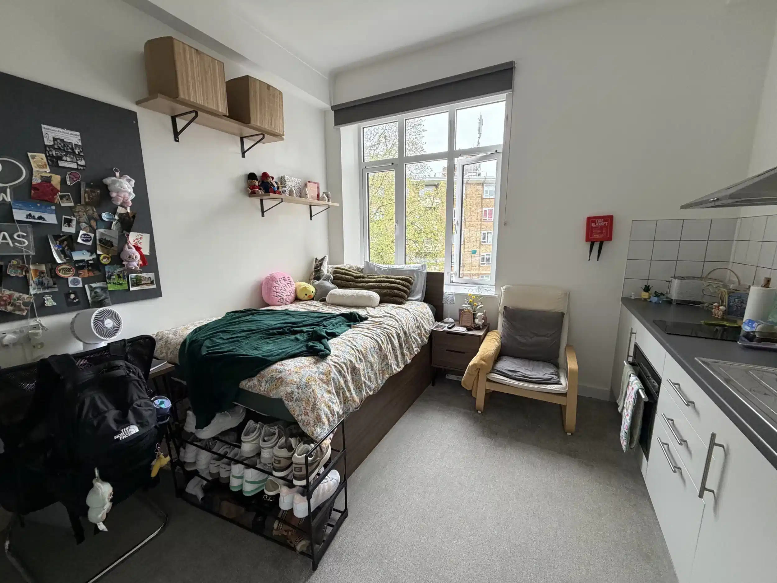 Silver Studio - Bedroom
