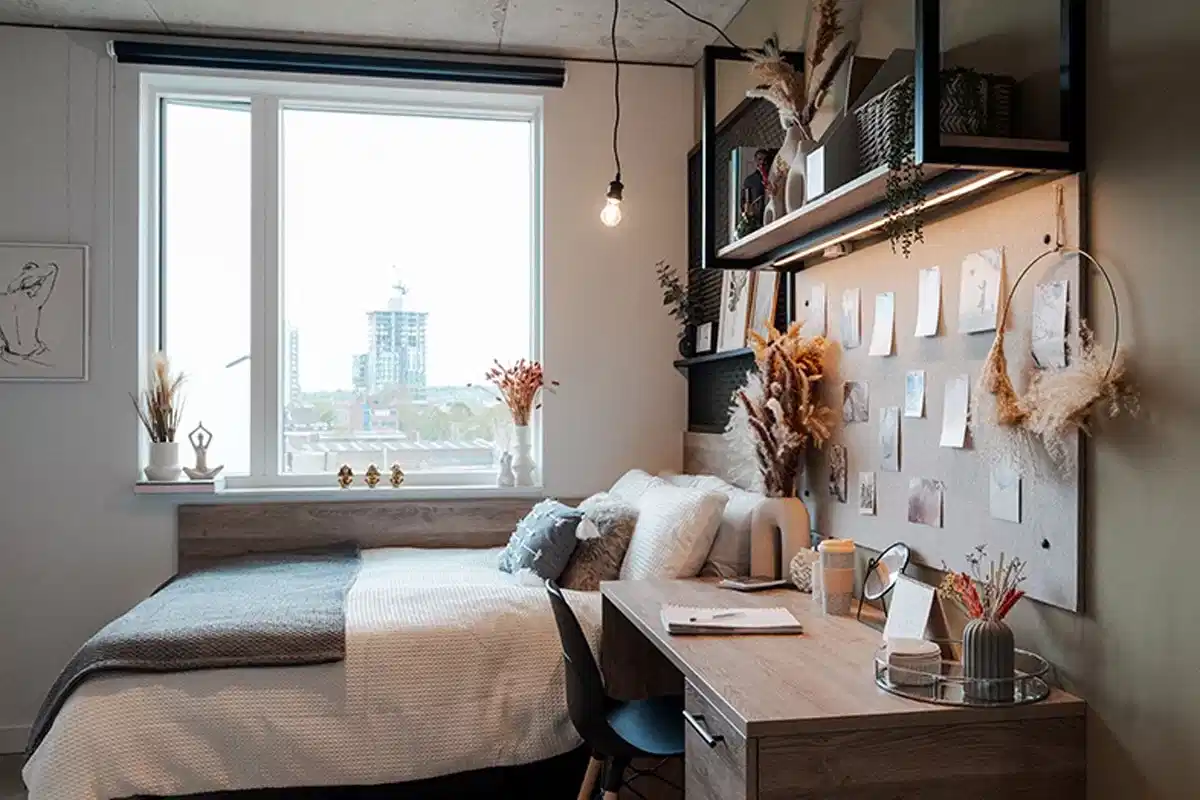 Premium En-Suite - Bedroom