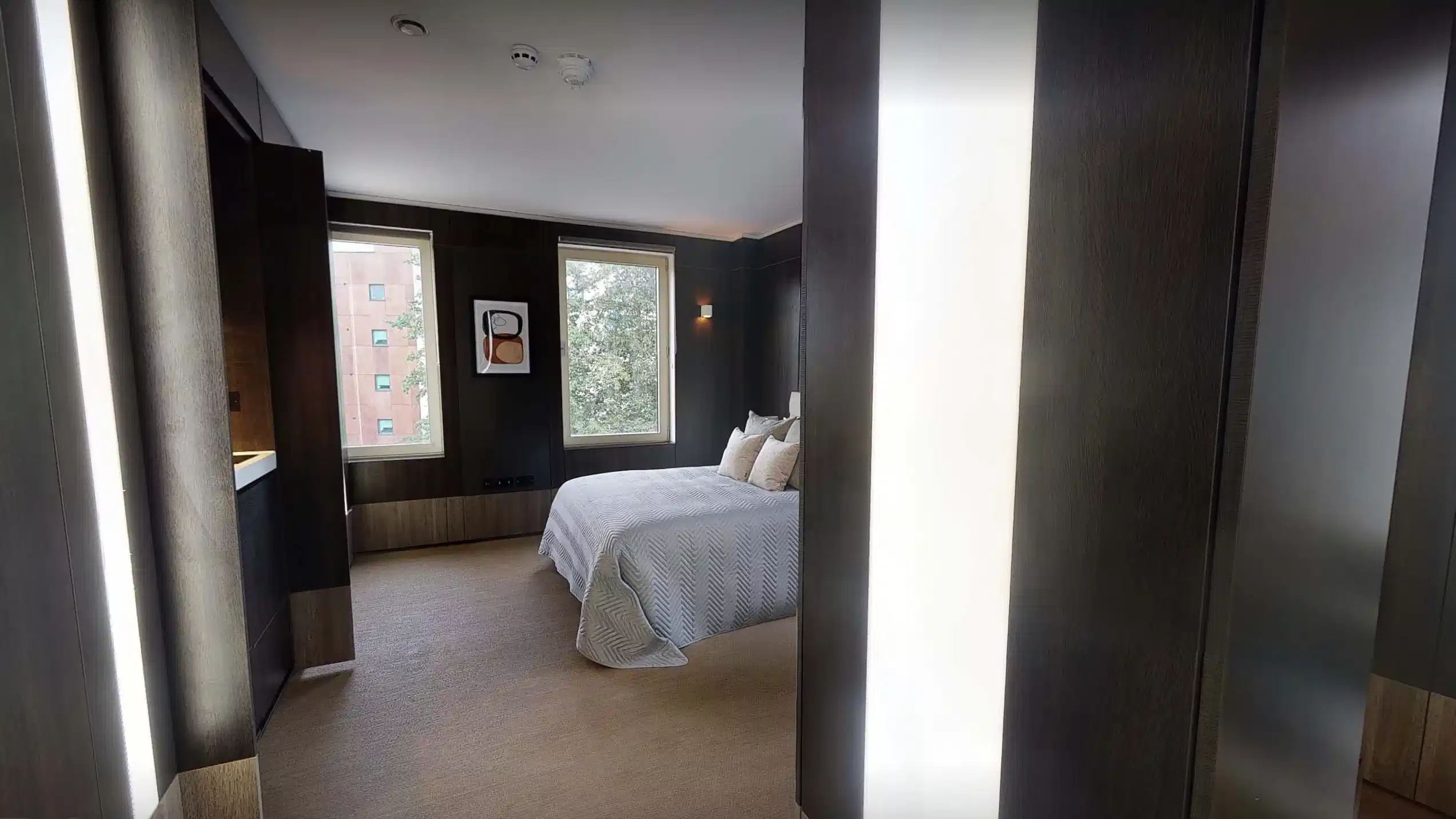Master Studio - Bedroom