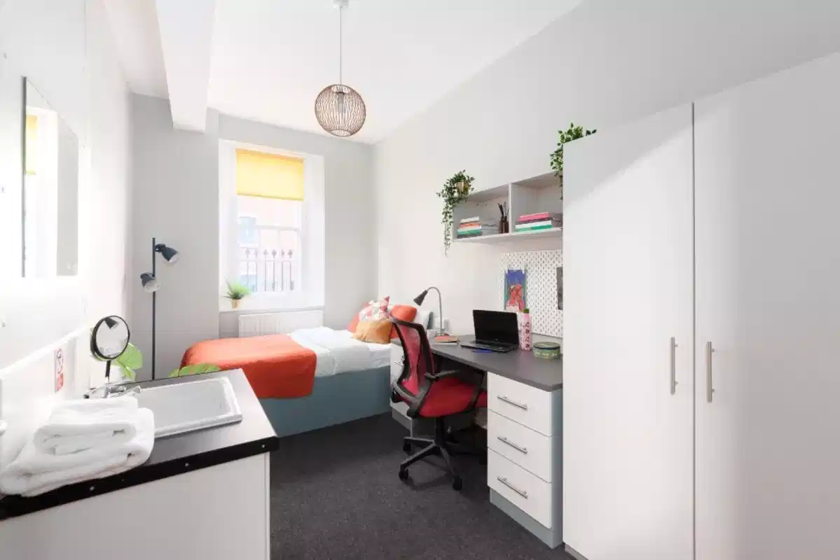 Classic Room - Bedroom