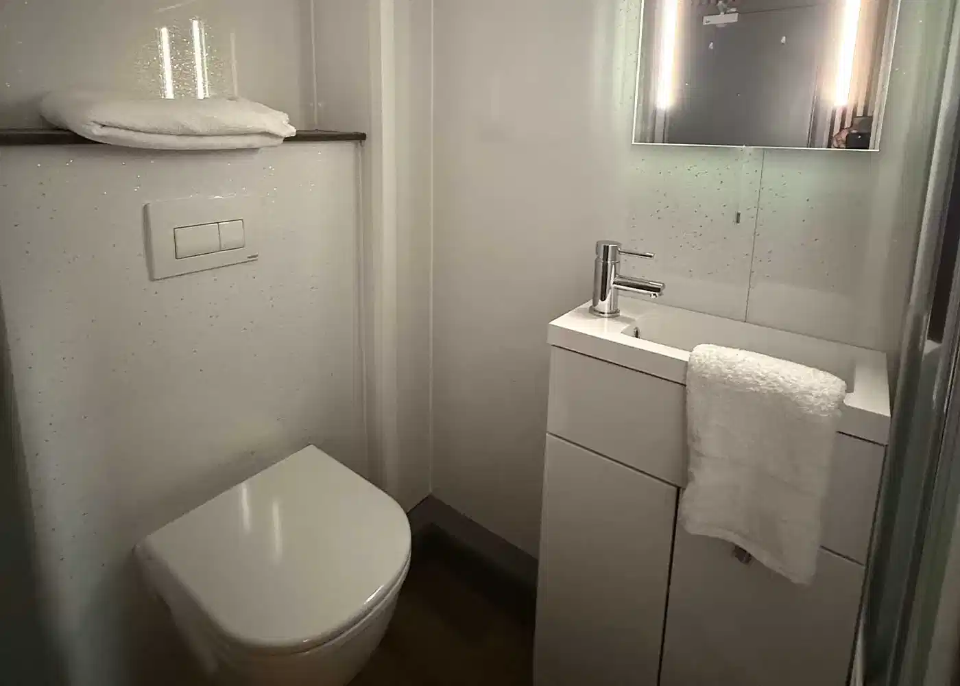 Non Ensuite - Bathroom