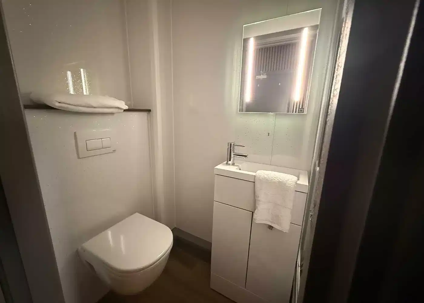 Non Ensuite - Bathroom