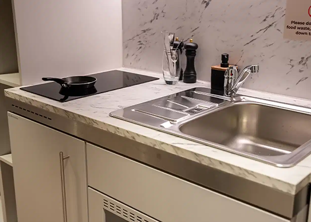 Twin Bed Studios - Kitchen