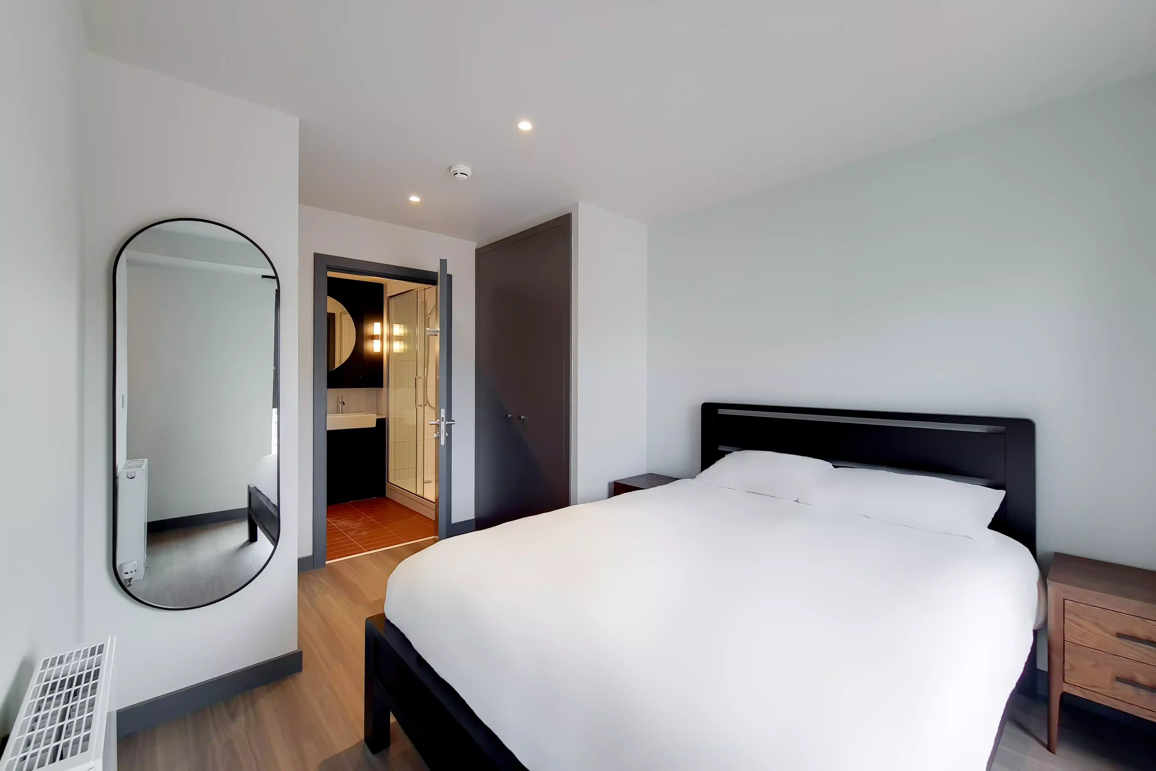 Studio - Bedroom