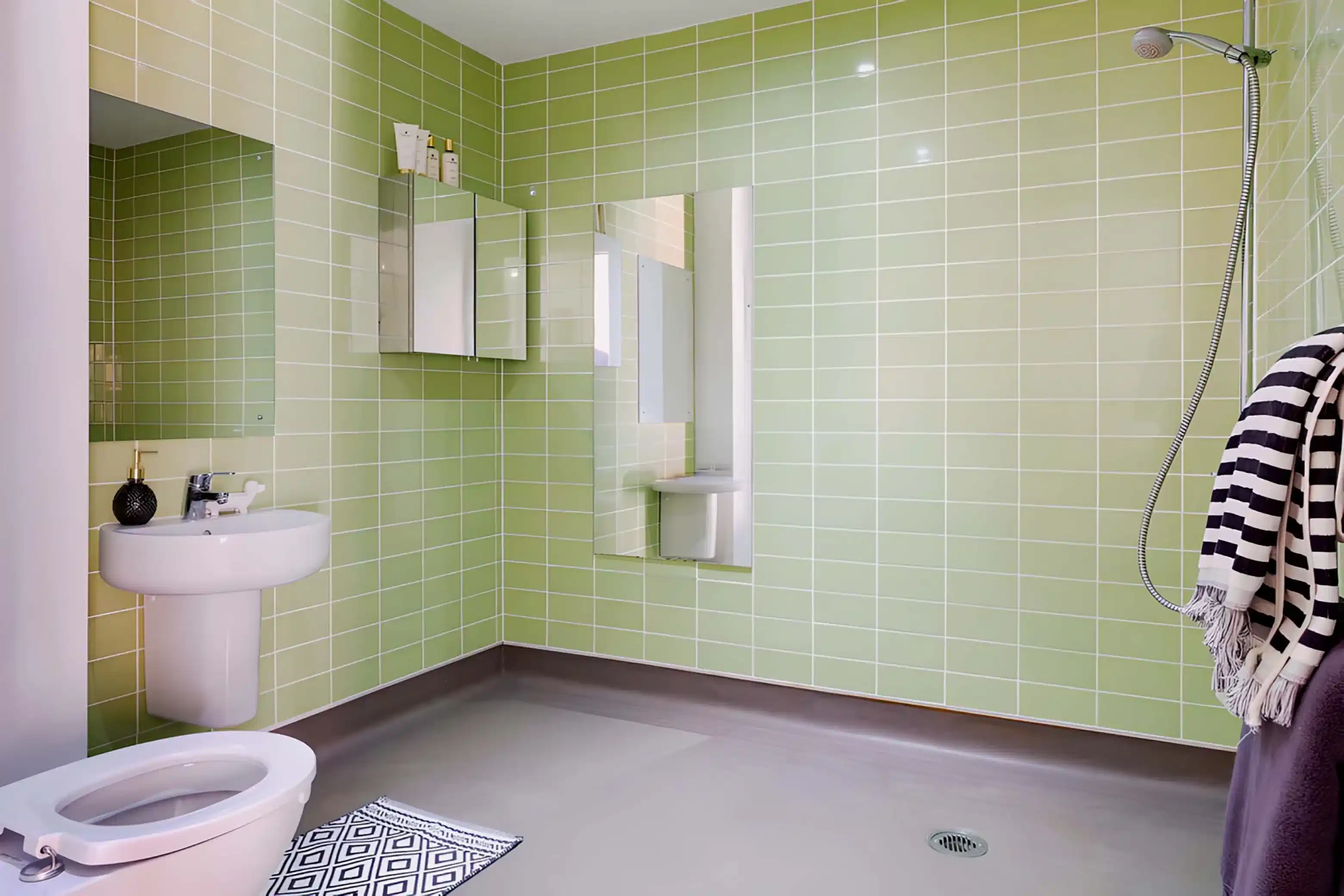 Deluxe DDA - Bathroom