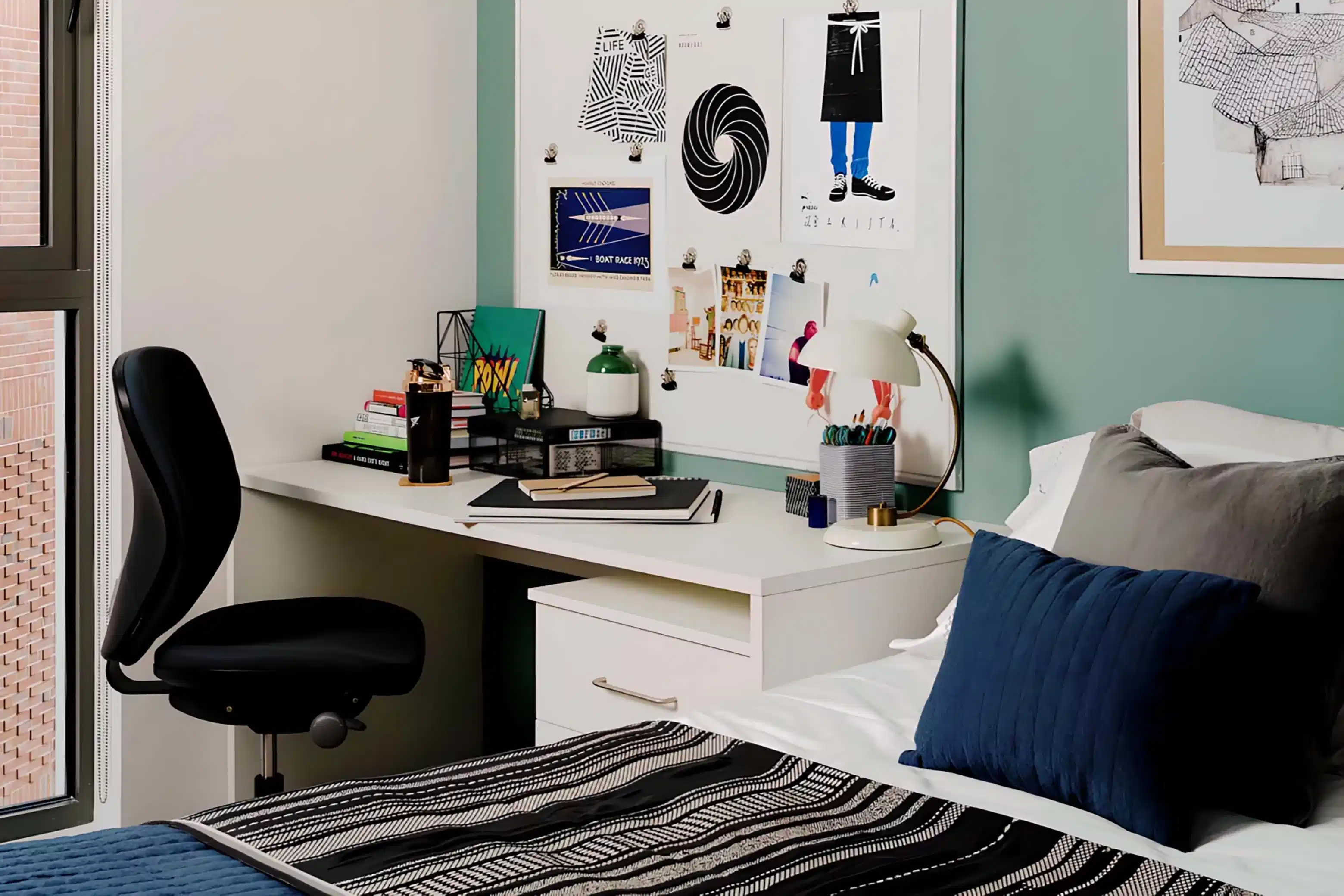 Deluxe DDA - Bedroom