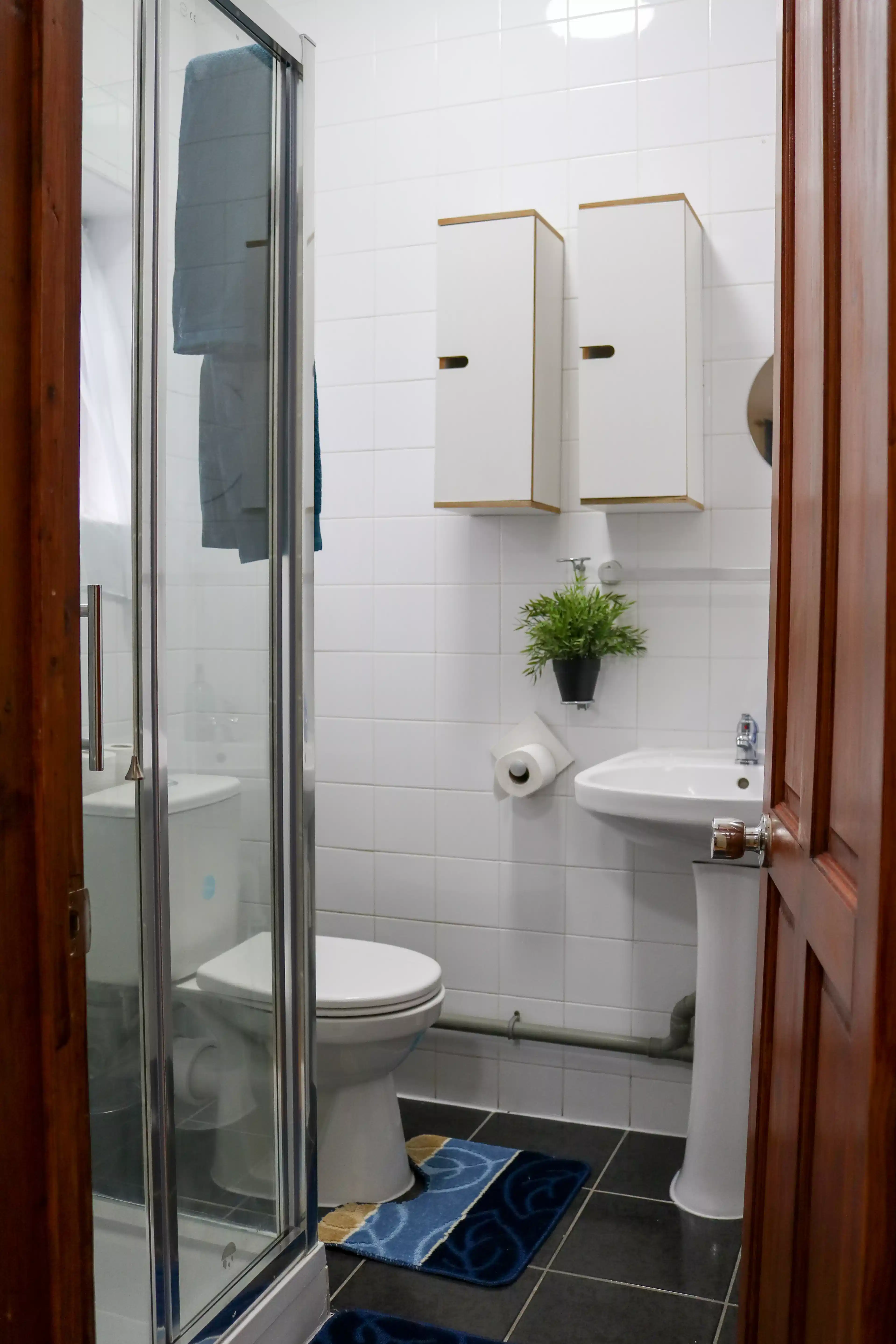Big Double Ensuite - Bathroom