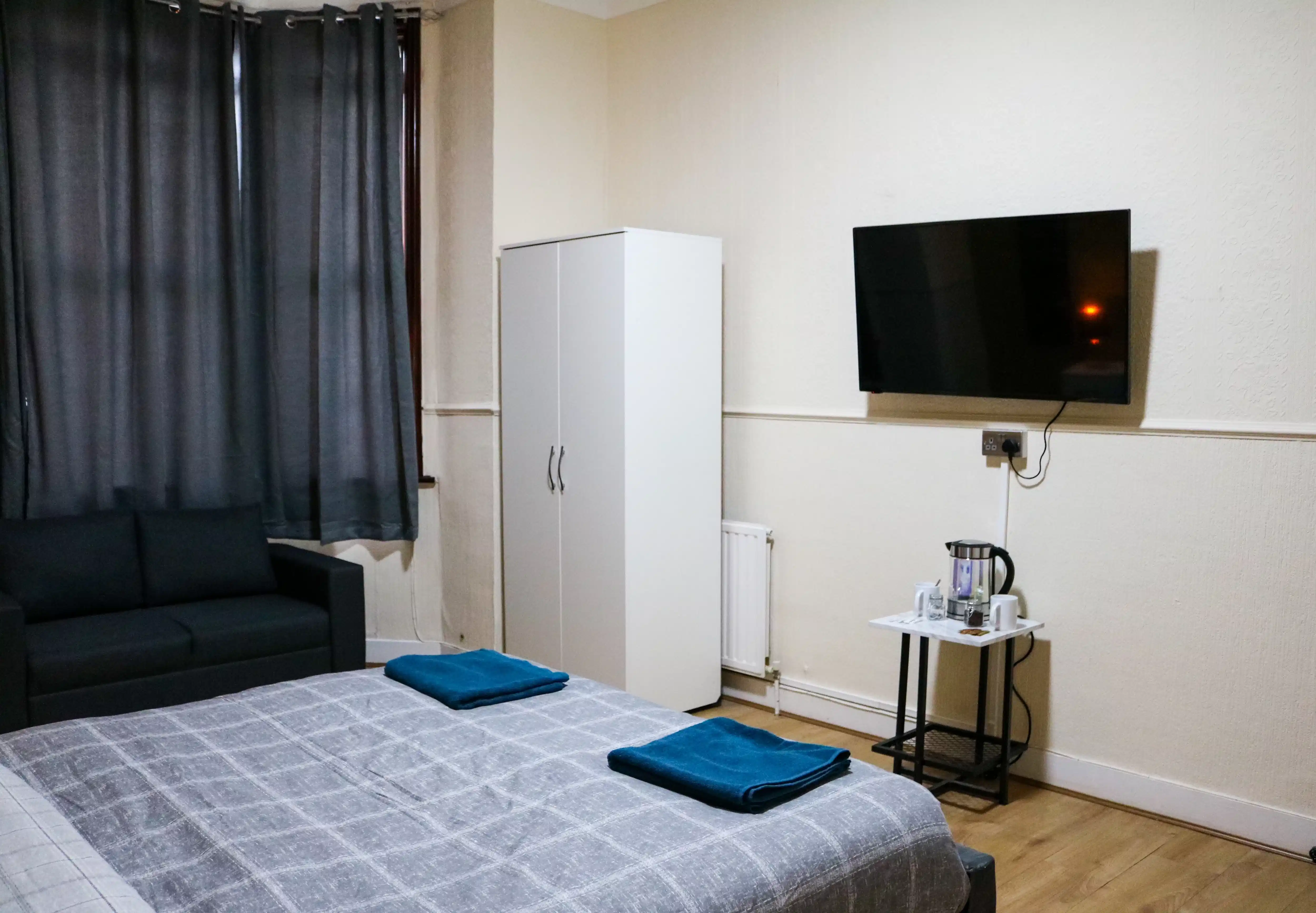 Big Double - Bedroom