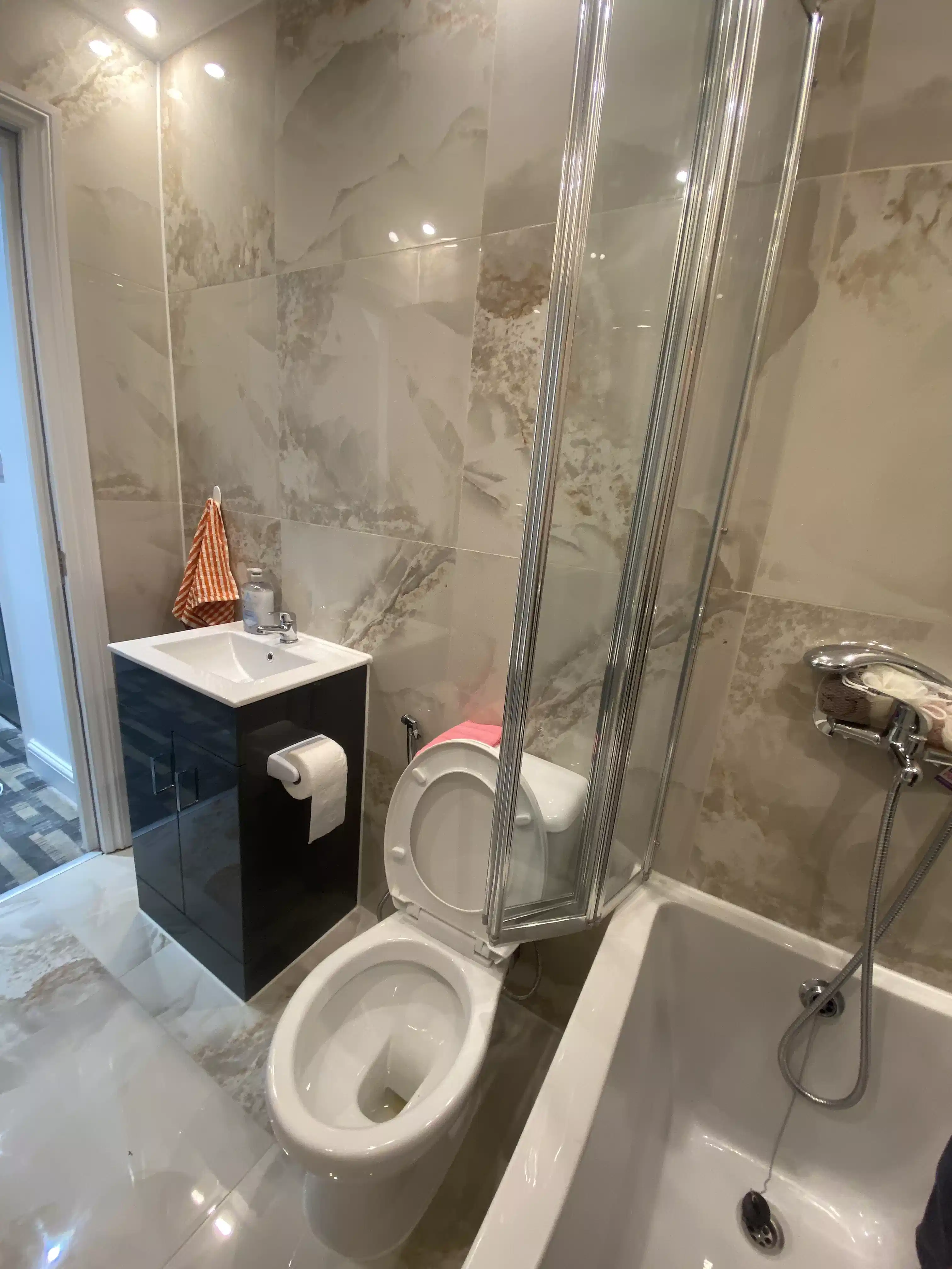Big Double - Bathroom