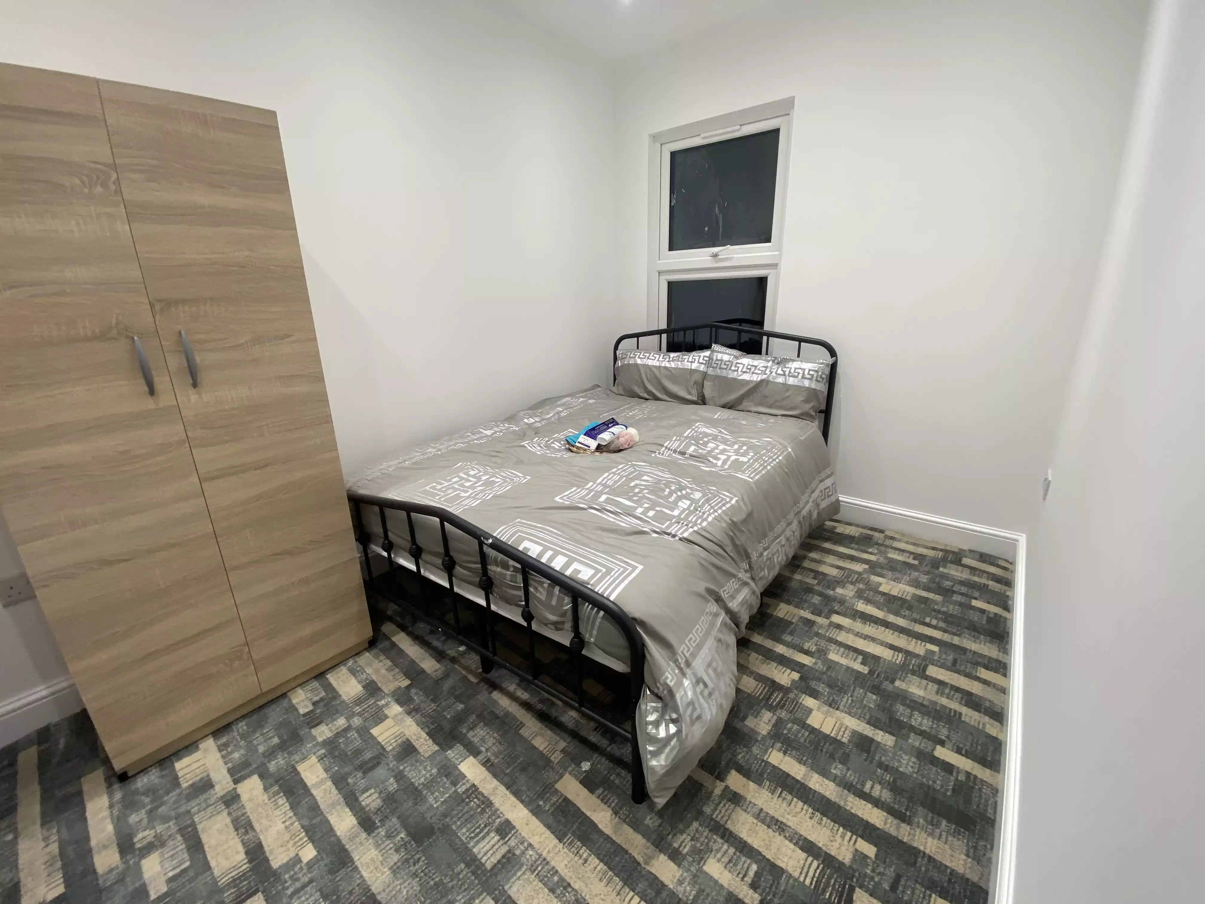 Big Double Ensuite - Bedroom