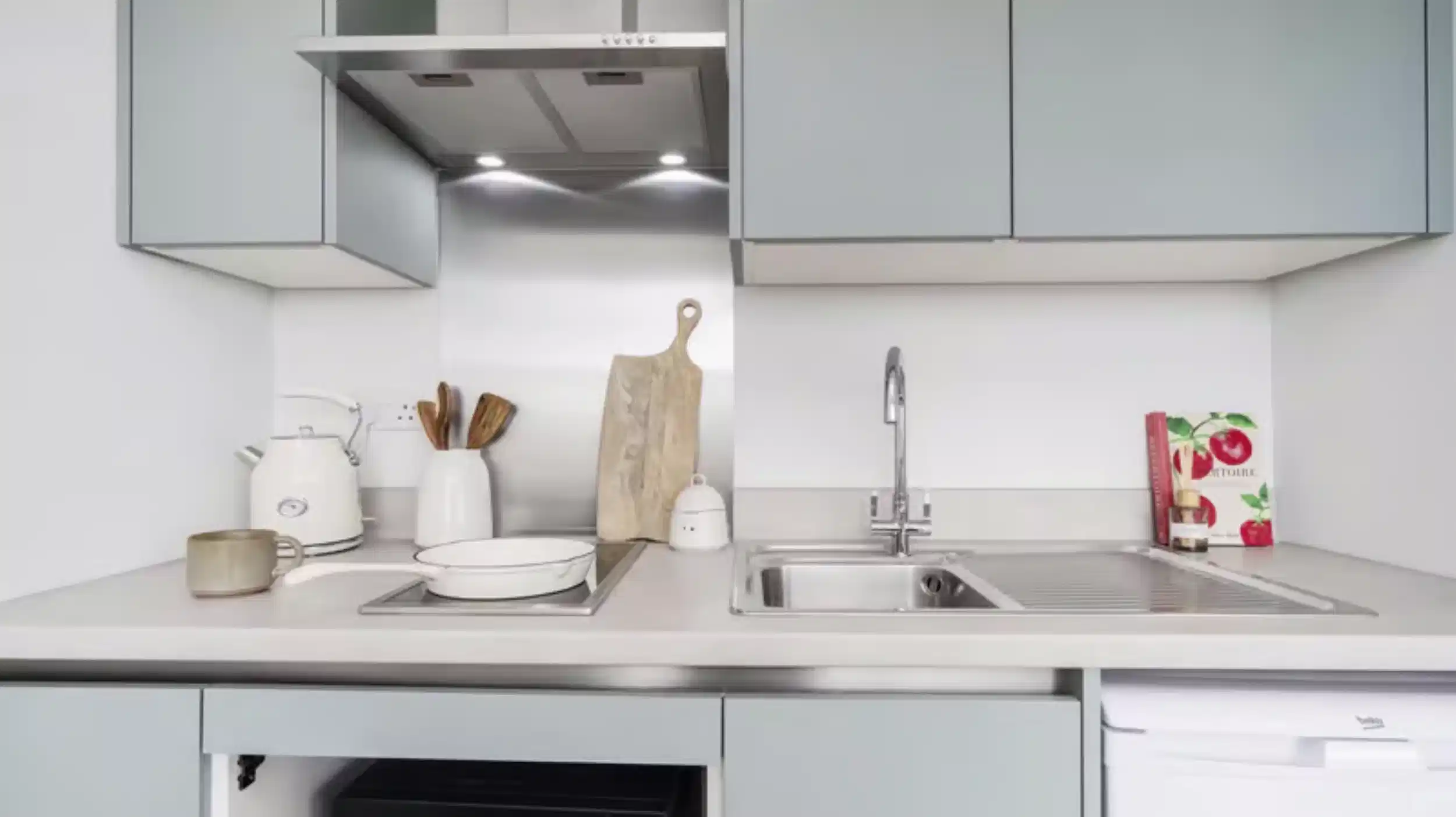 Premium Studio - Kitchen