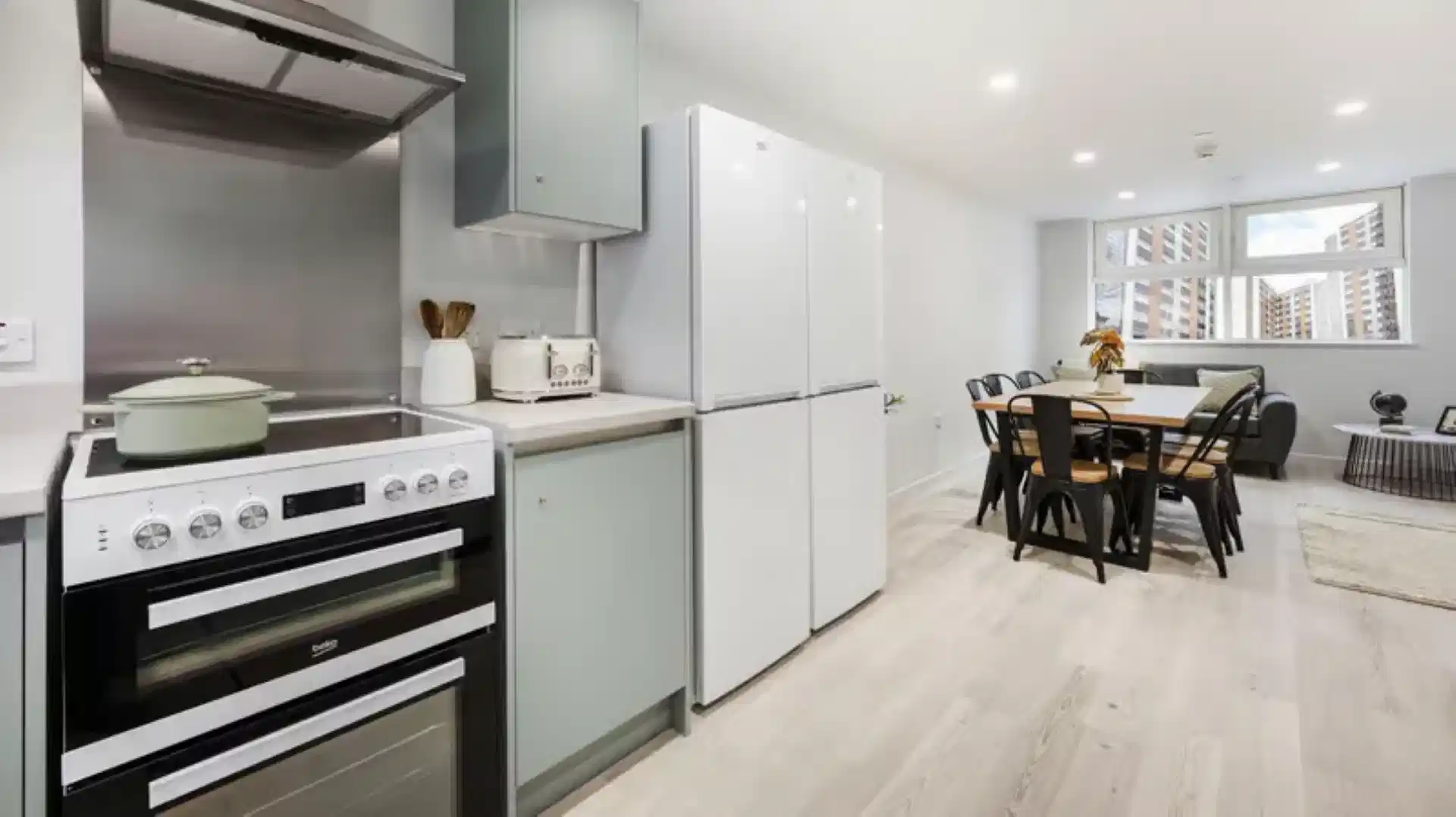 Premium Ensuite - Kitchen