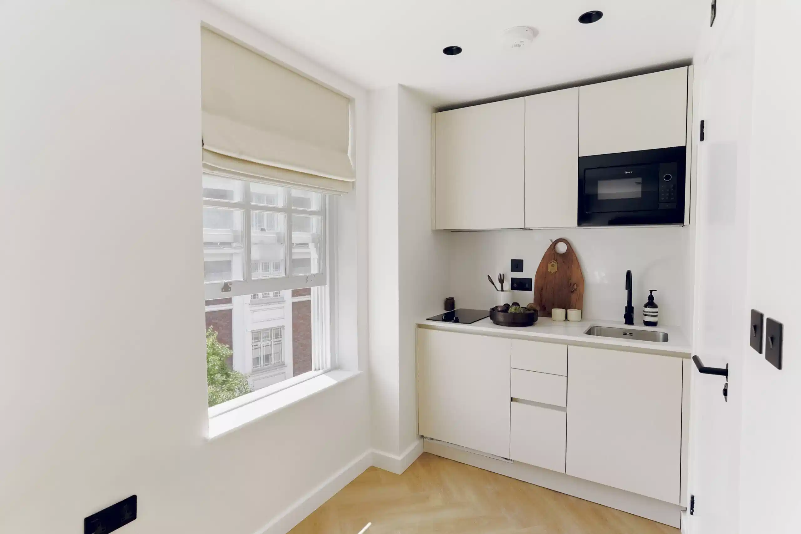 The L-Suite - Kitchen