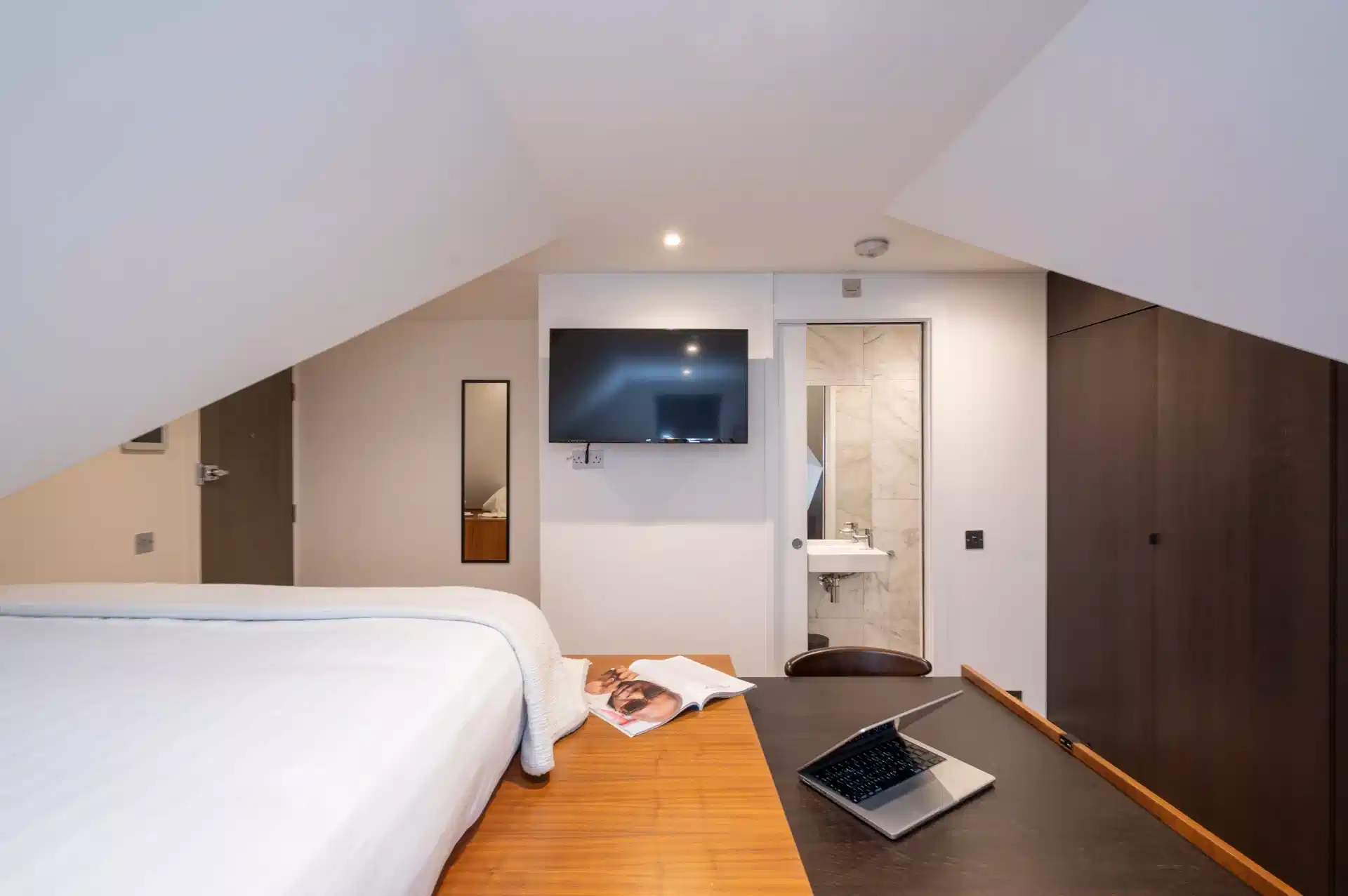 Standard En-Suite - Bedroom