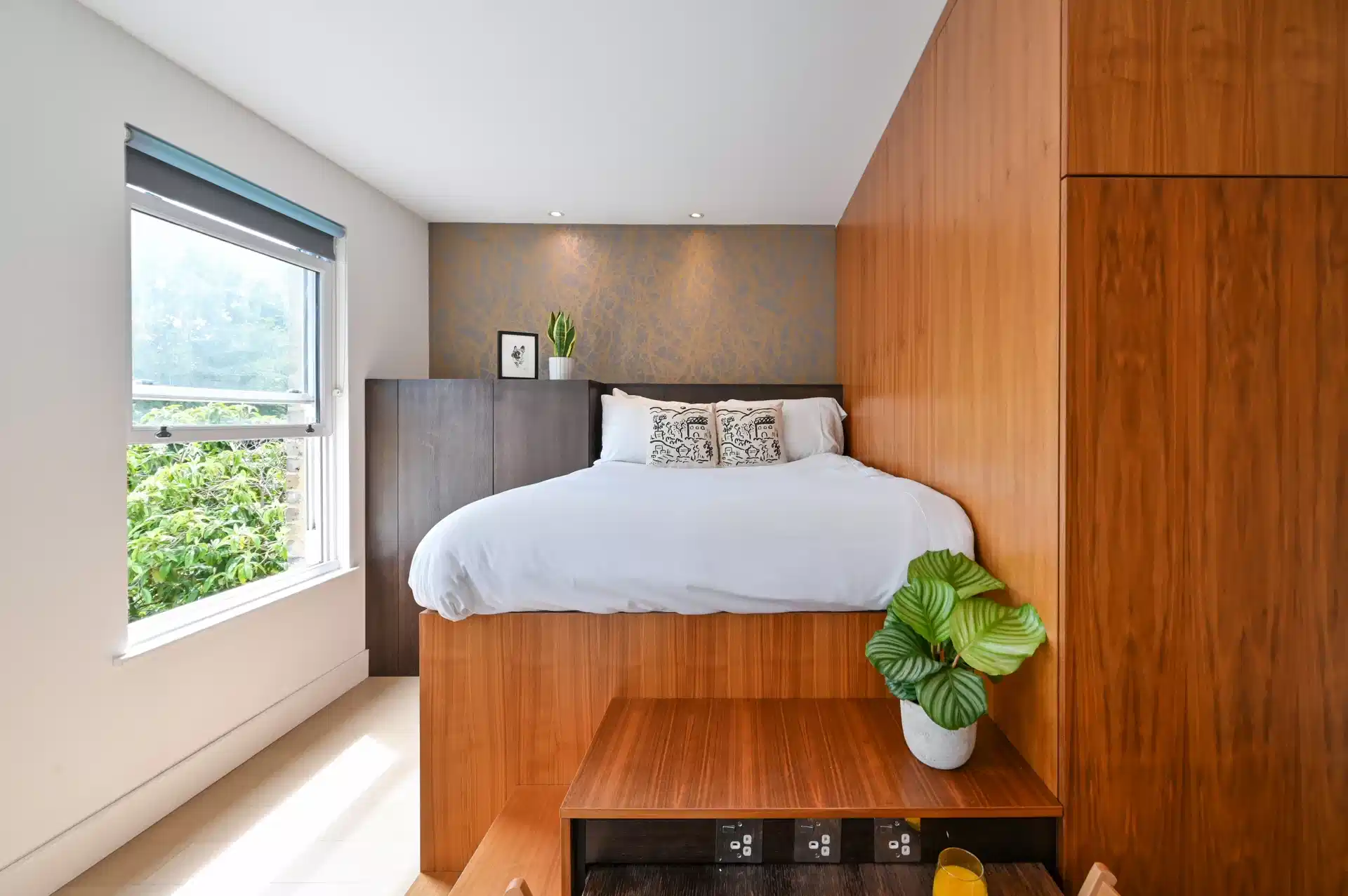 Superior Studio - Bedroom