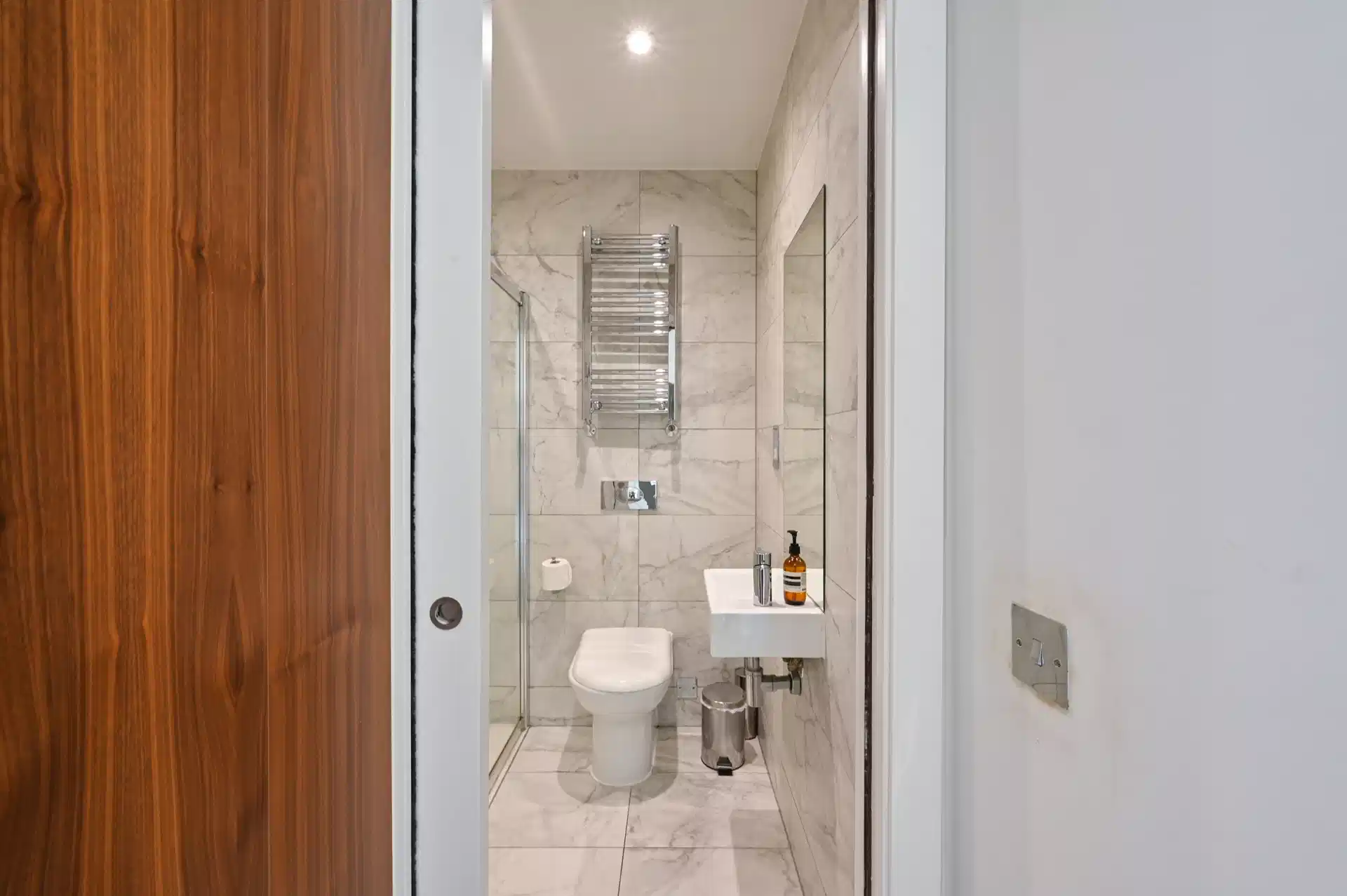 Superior Studio - Bathroom