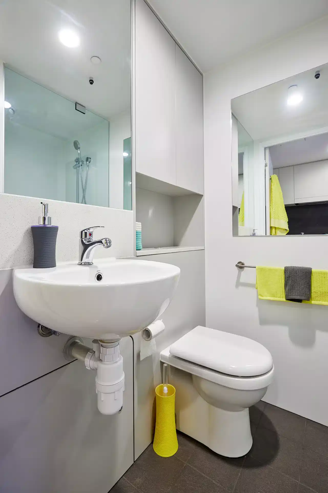 Ultra Twin, King Single Bed - Bathroom