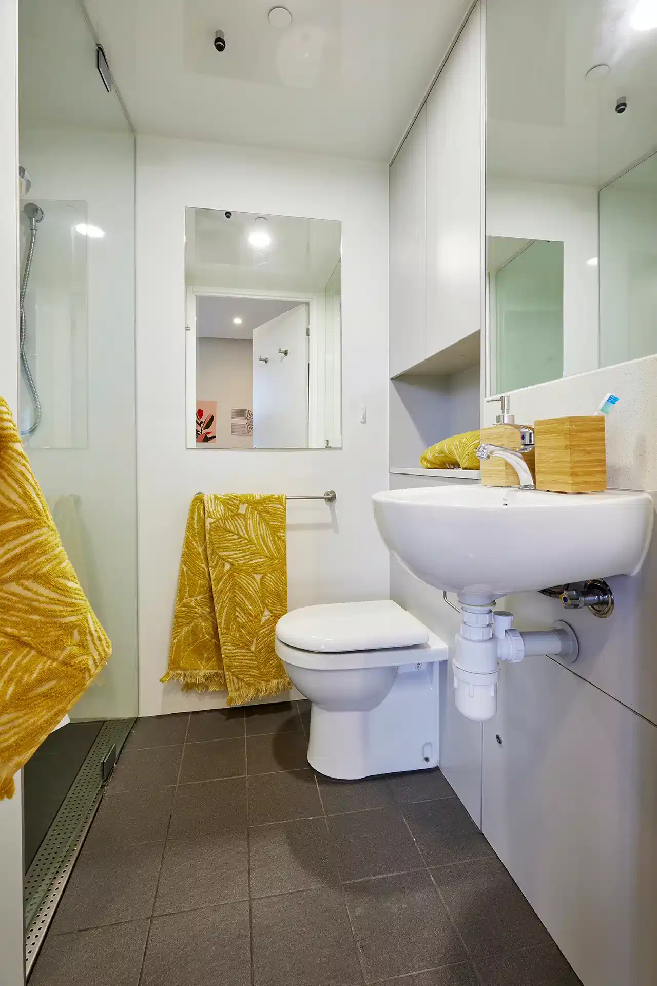 Signature Plus Studio, Double Bed - Bathroom