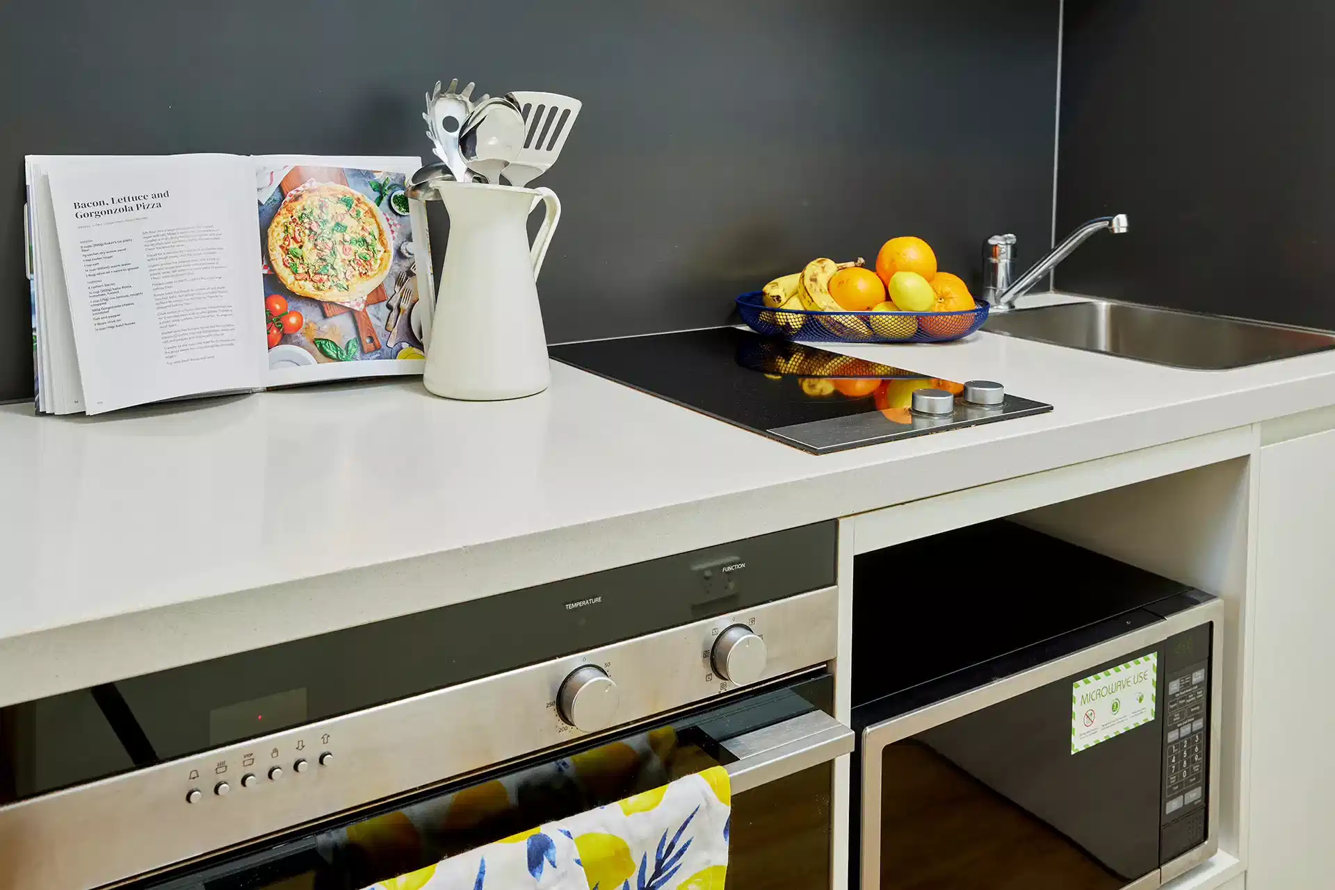 Signature Plus Studio, Double Bed - Kitchen