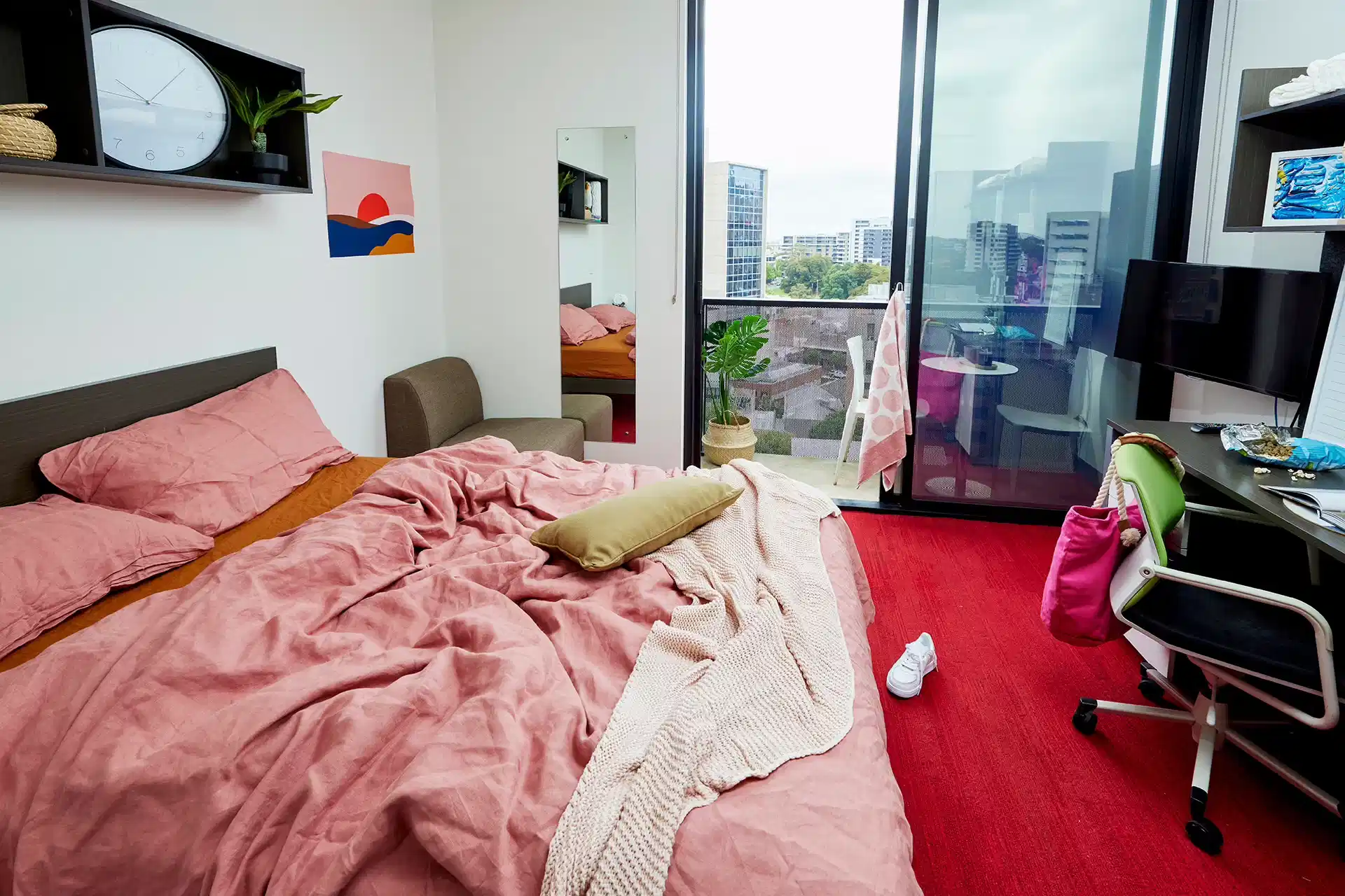 Signature Plus Studio, Double Bed - Bedroom