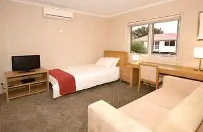 Room 11 (Non Ensuite) - Bedroom