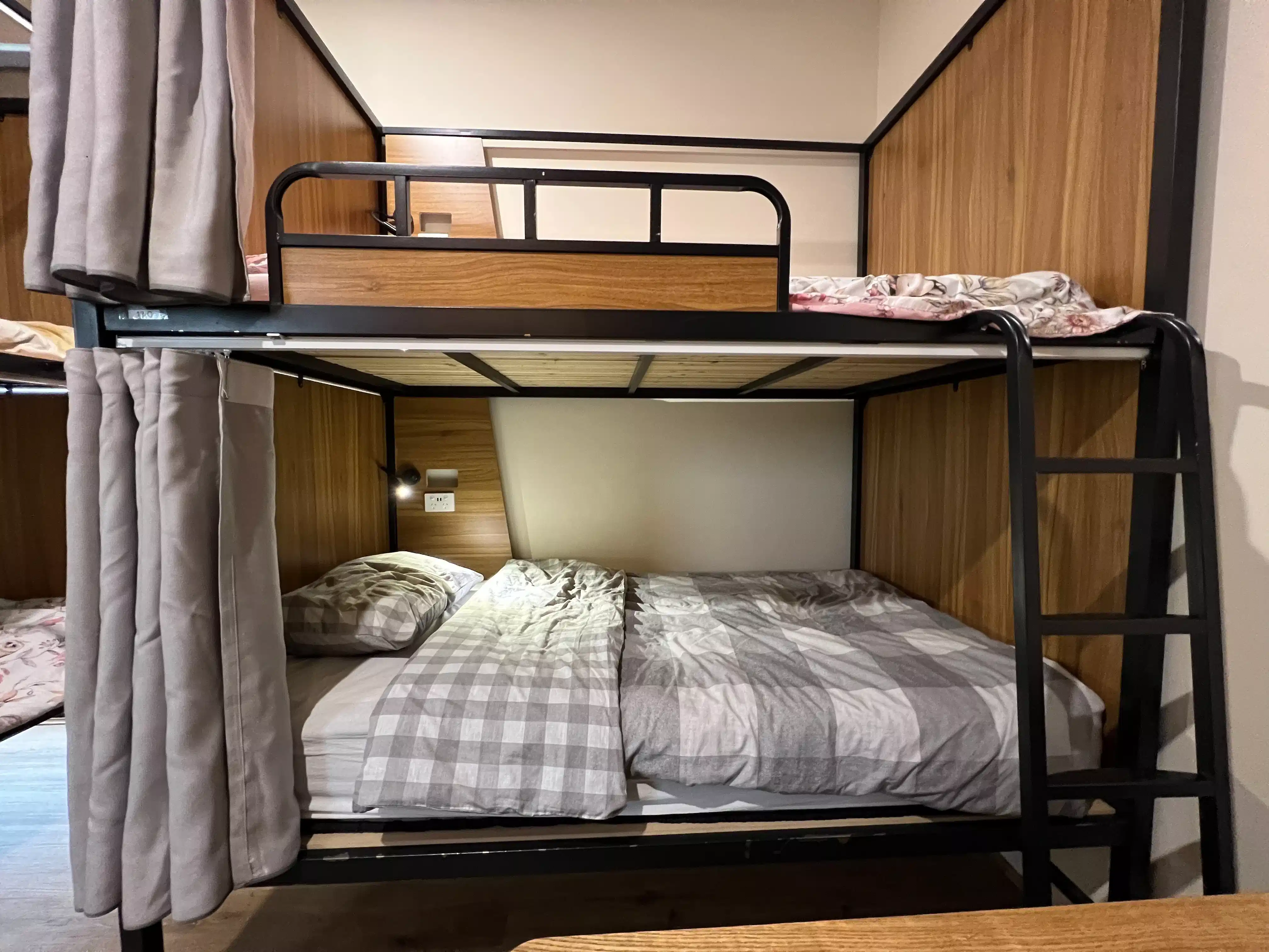 3 People’s Room - Bedroom
