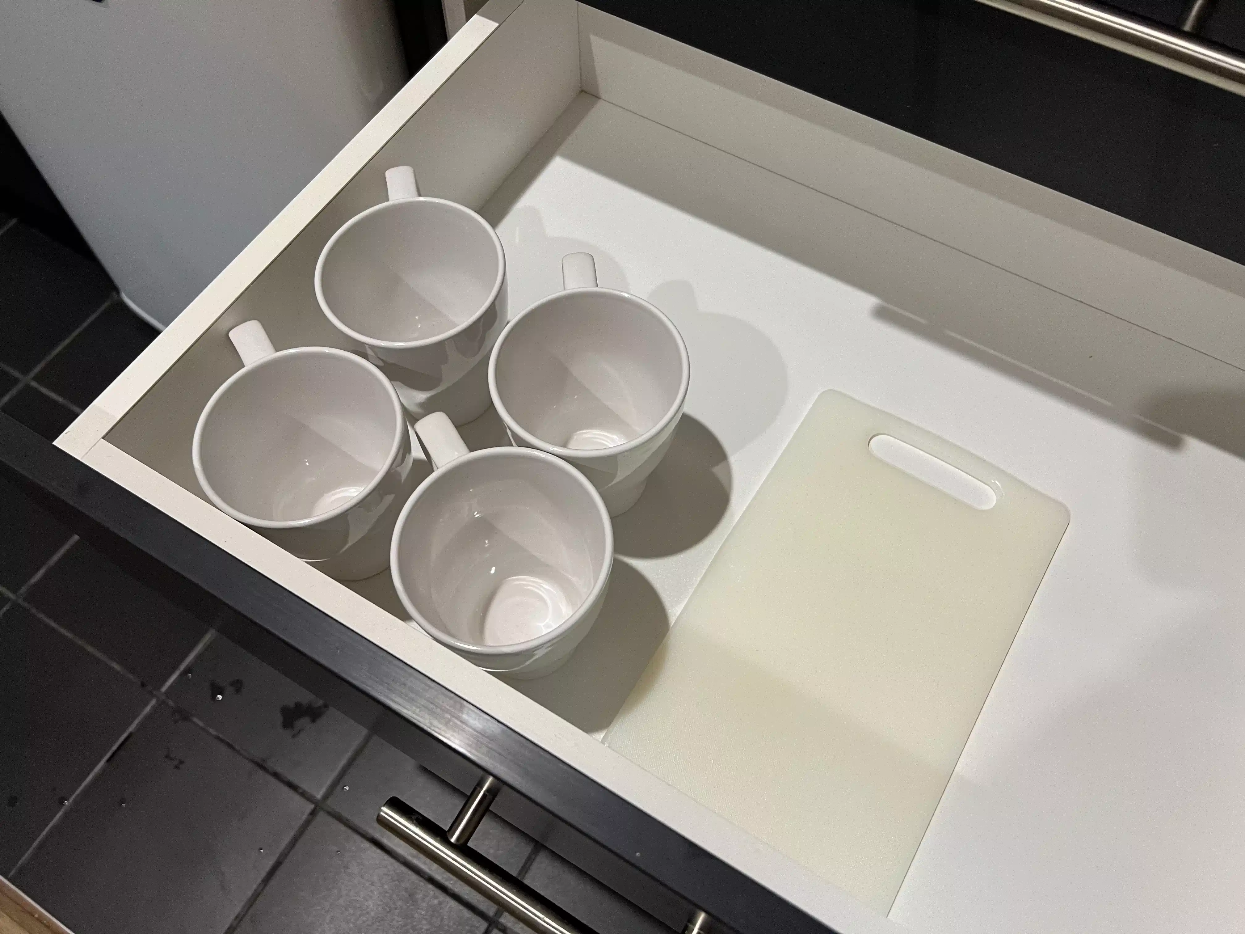 3 People’s Room - Kitchen