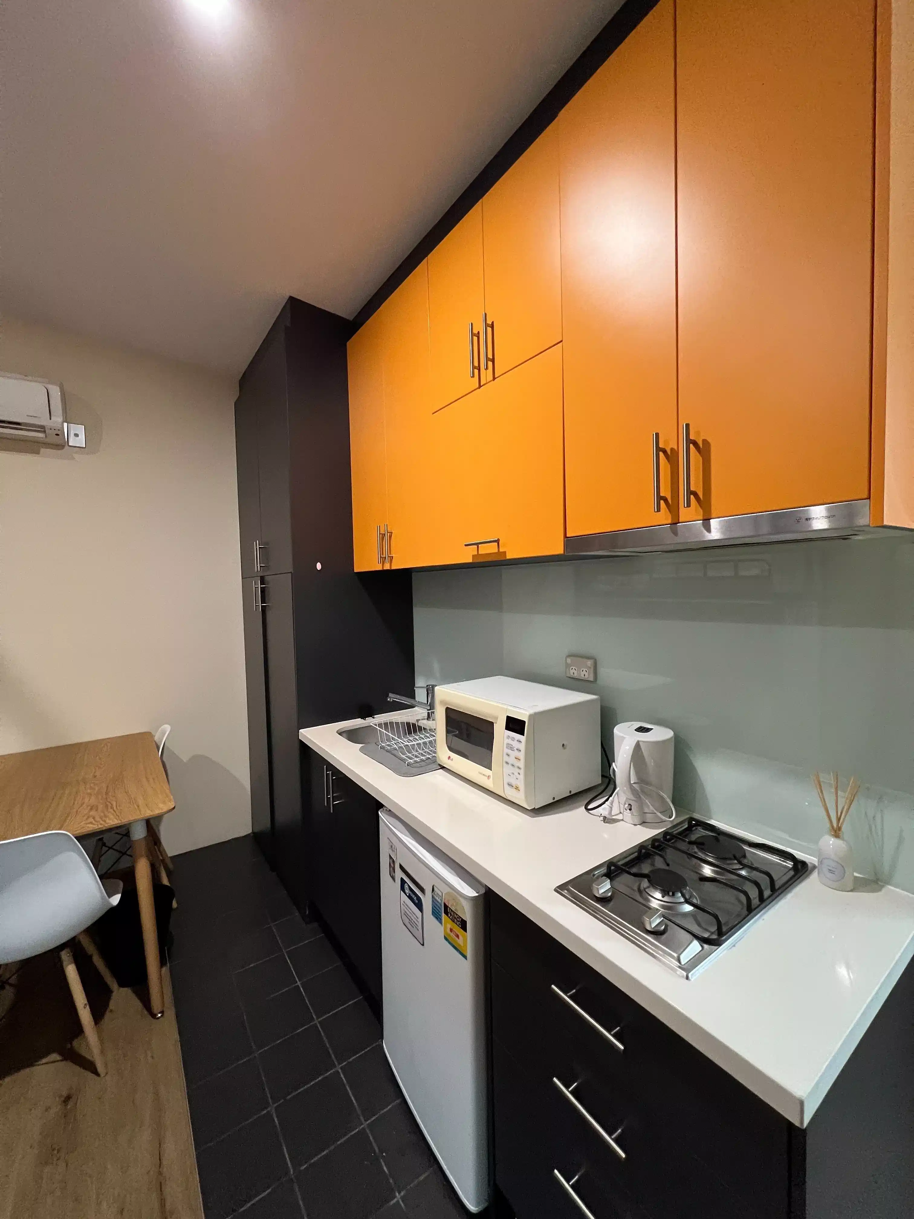 4 People’s Room - Kitchen