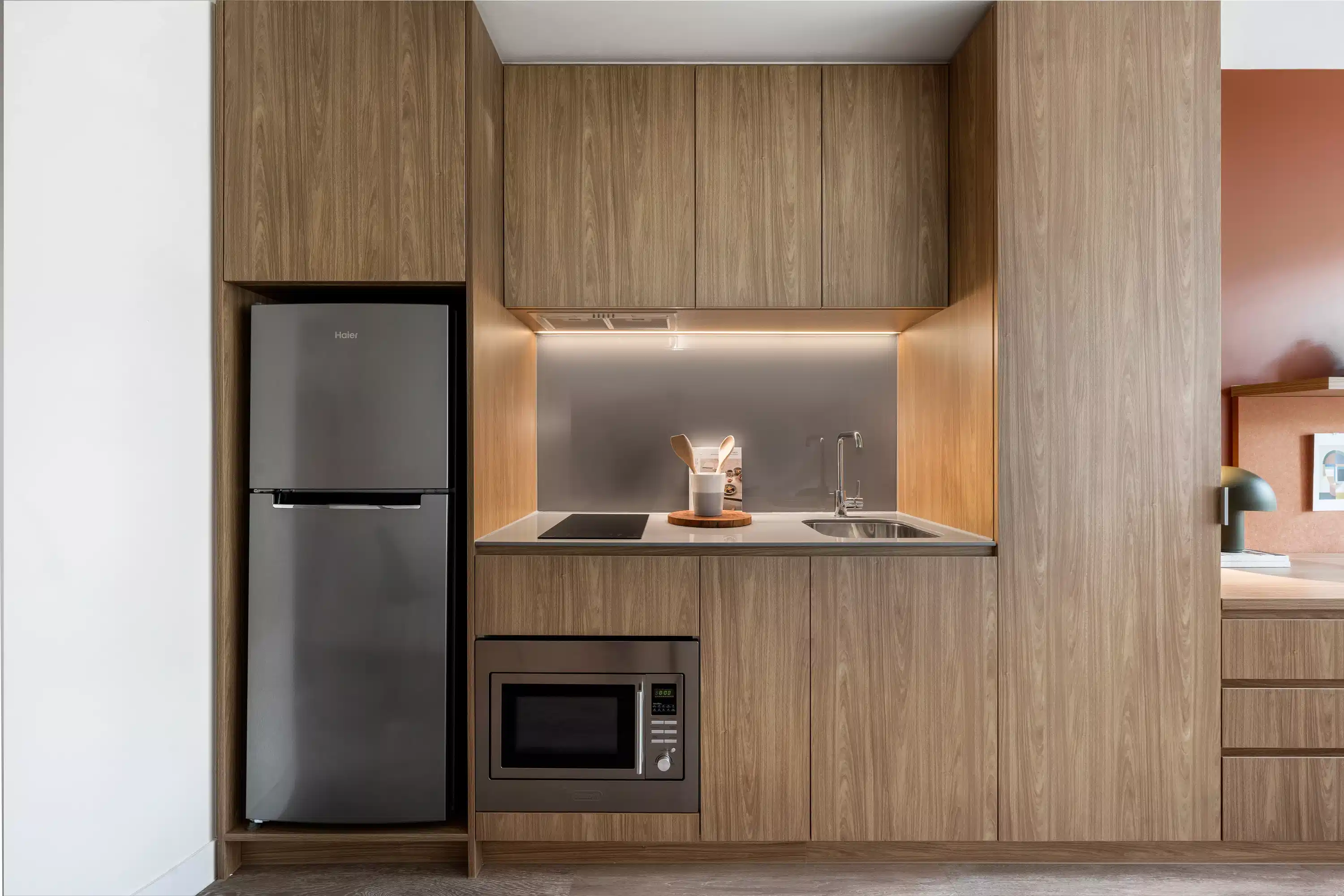 Large Studio - Kitchen