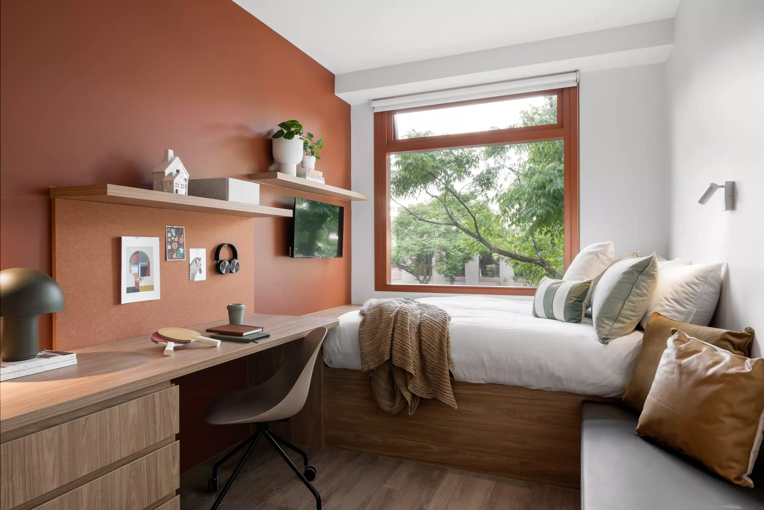 Large Studio - Bedroom