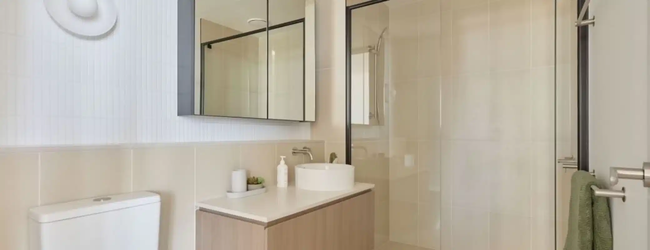 1 Bedroom Apartment Furnished - Bathroom