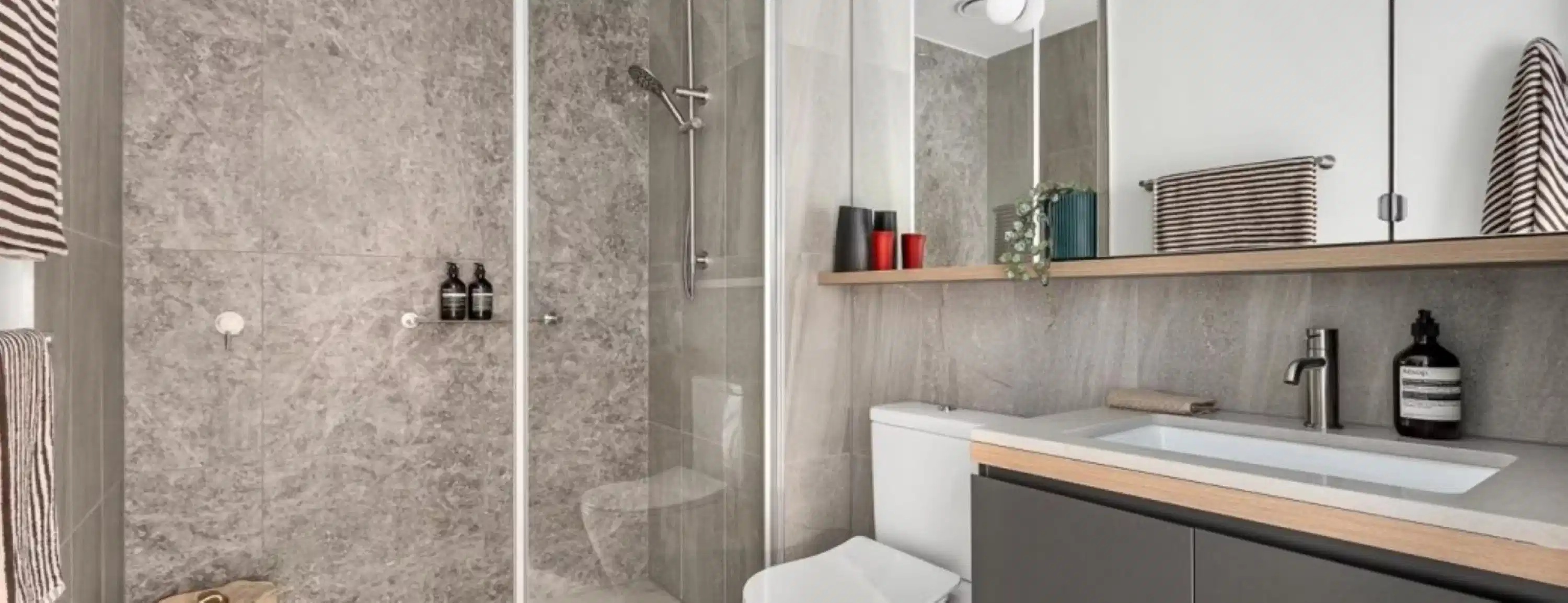 Studio Apartment - Bathroom