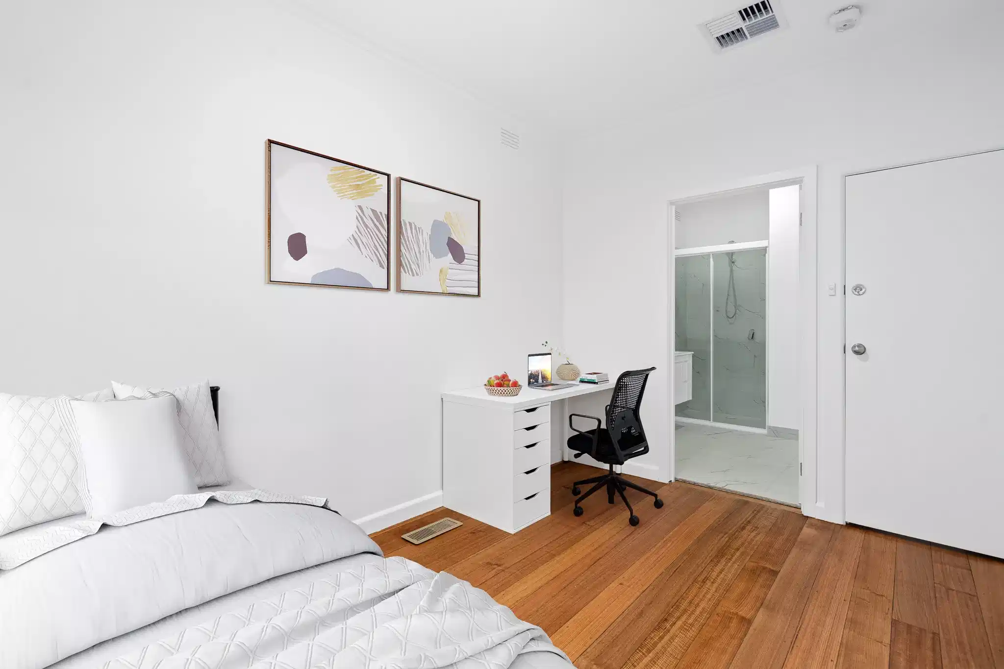 Single Room Ensuite - Bedroom