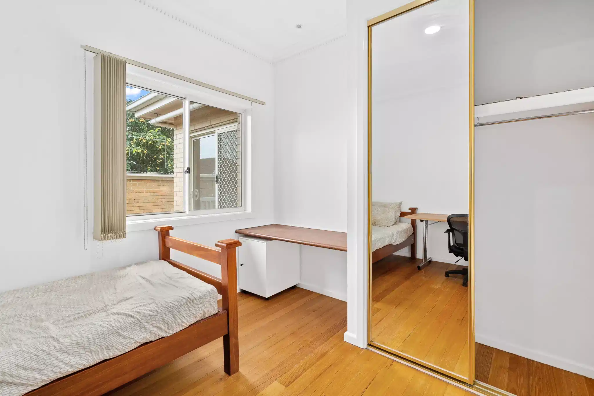 Single Room - Bedroom