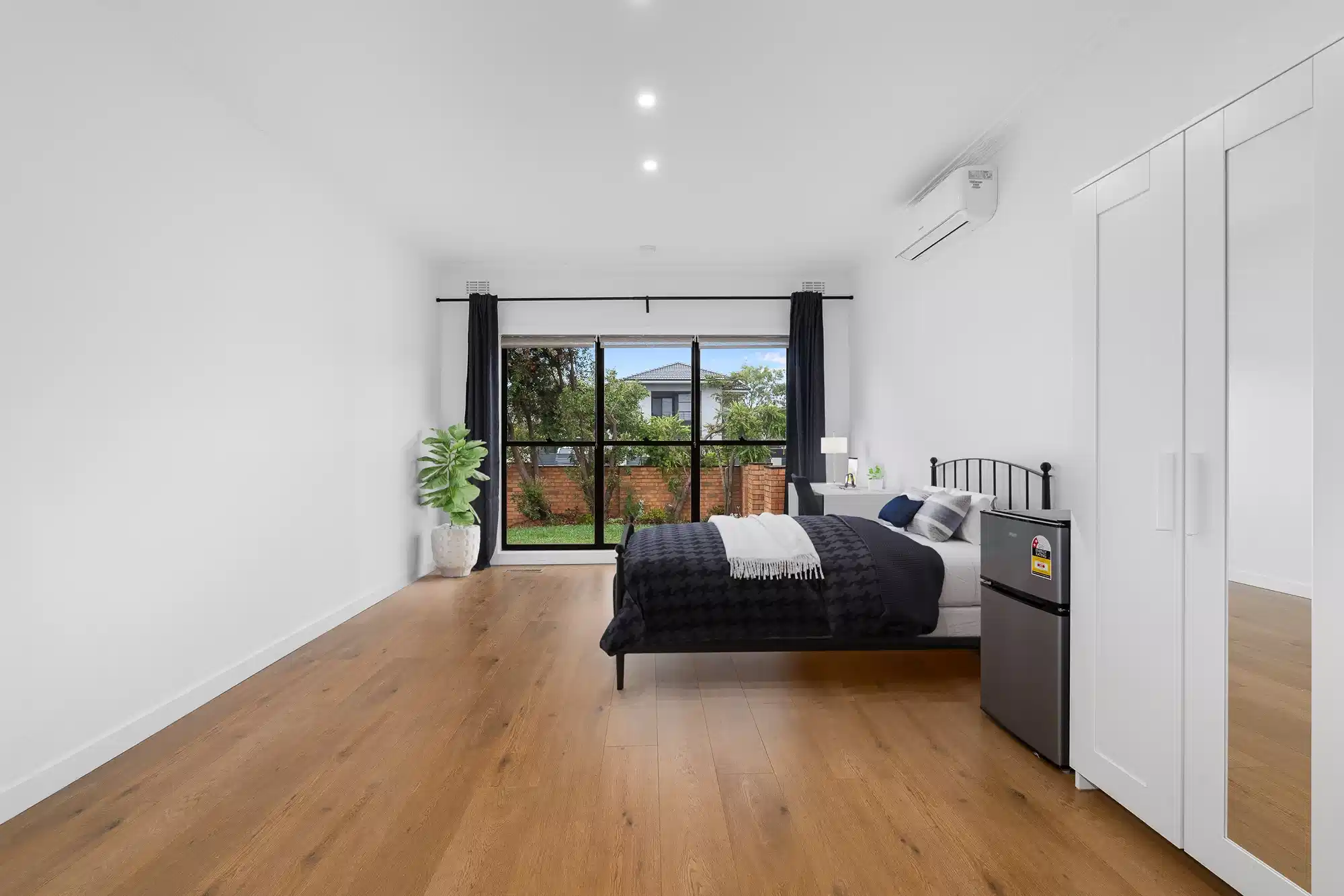 Twin Room - Bedroom
