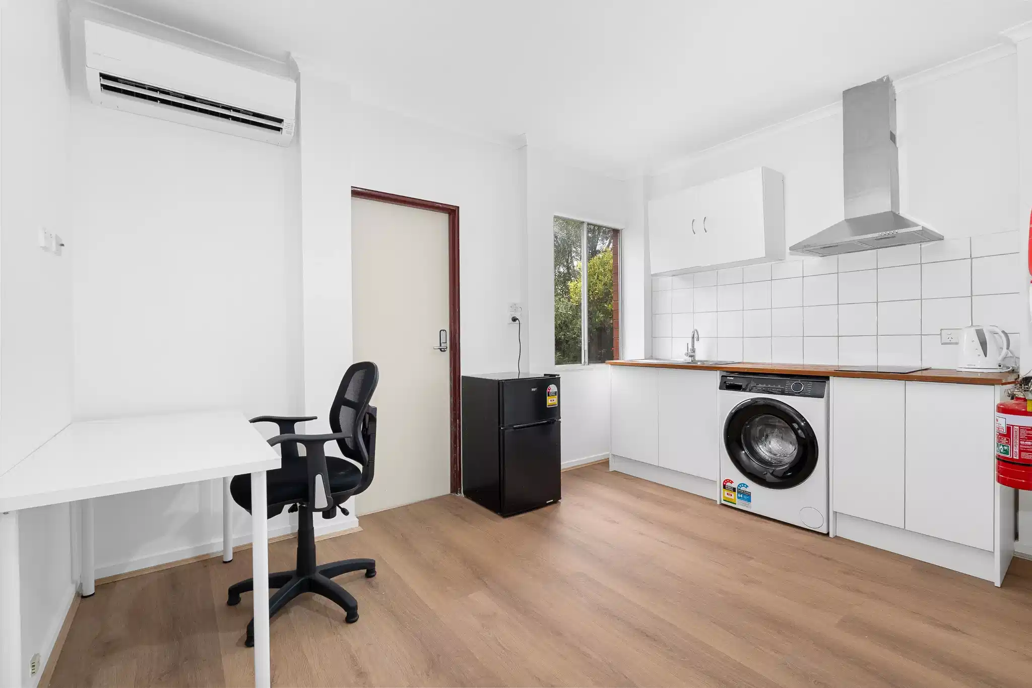 Private Studio - Kitchen