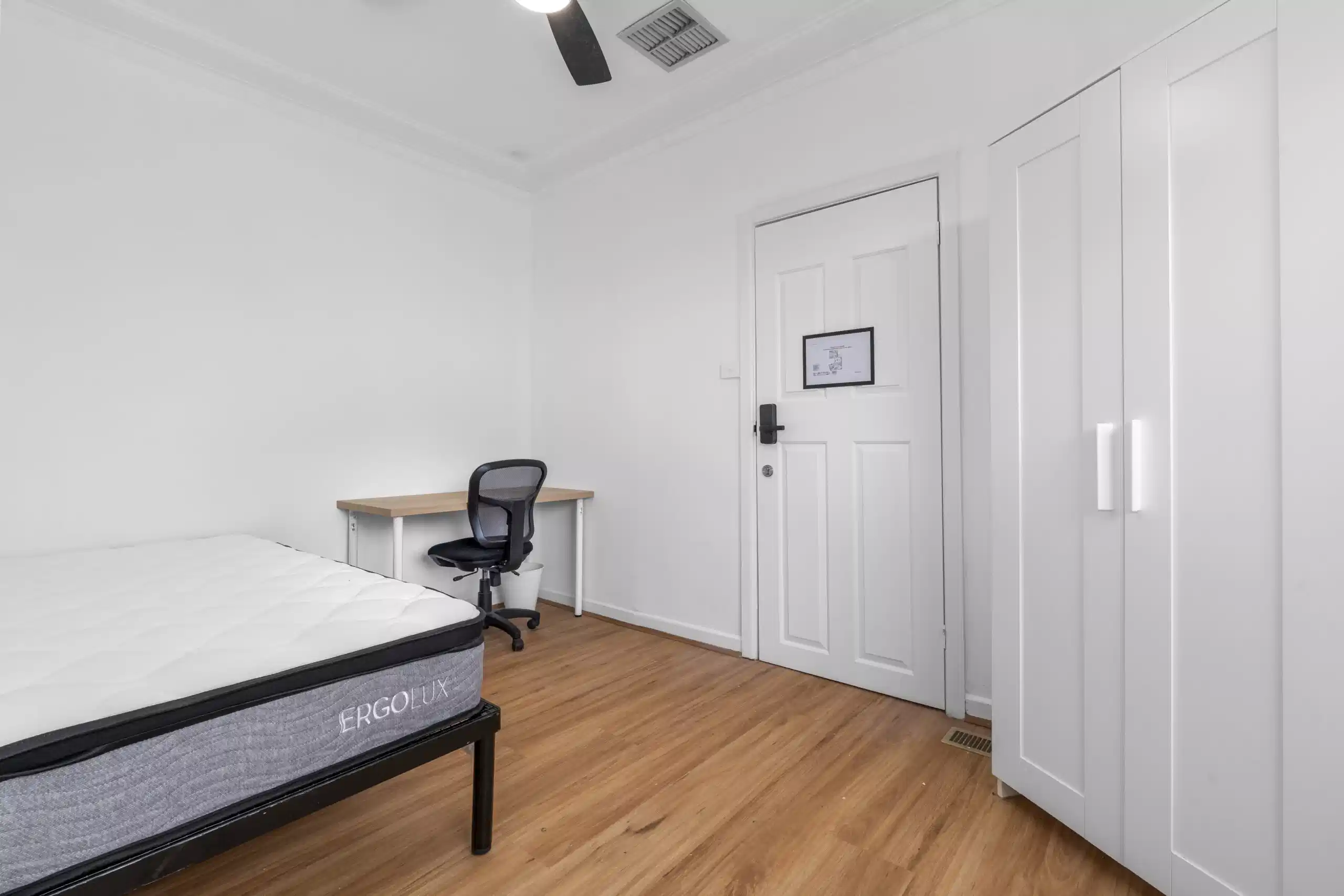 Single Room Ensuite - Bedroom