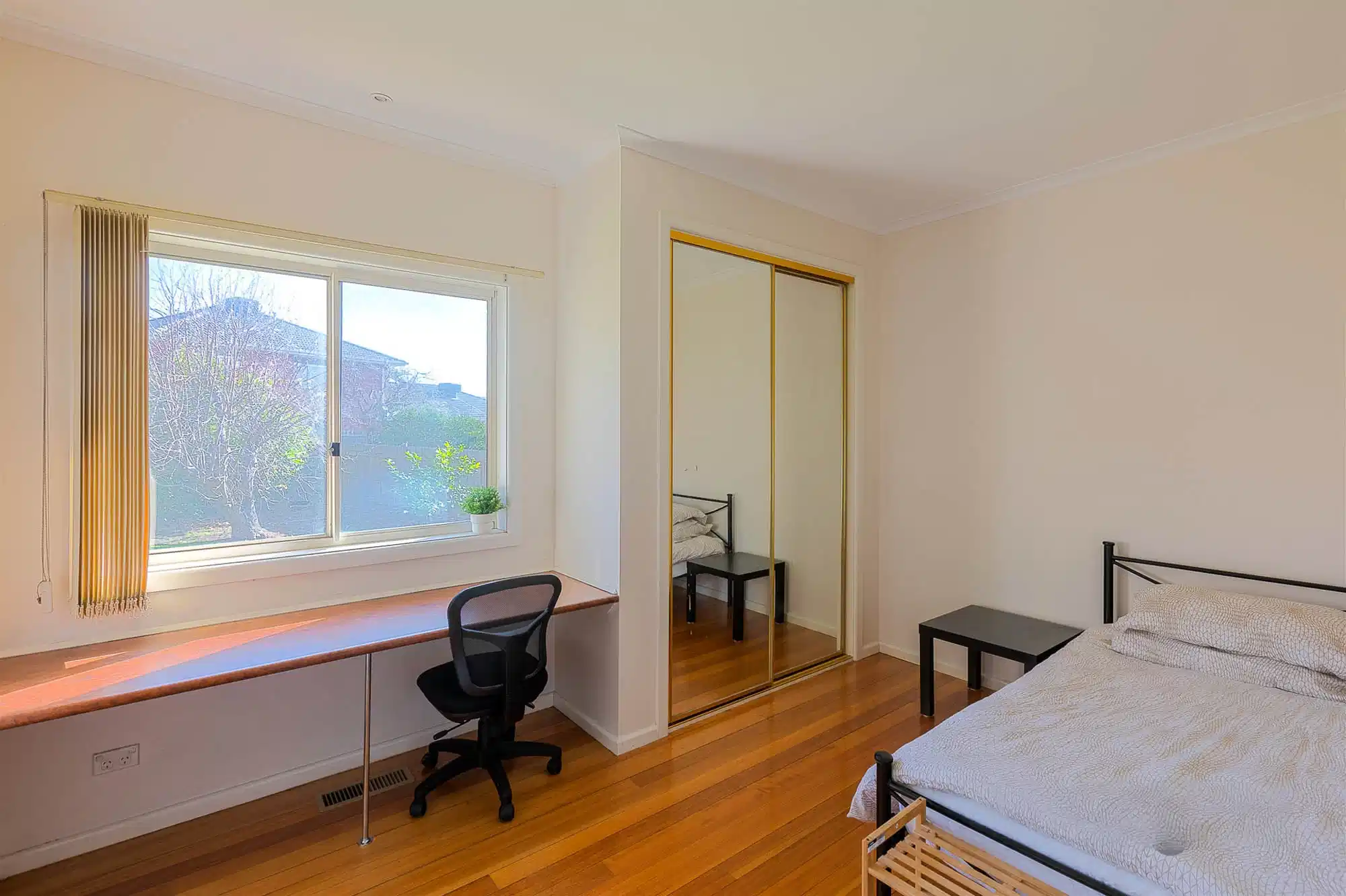 Single Room - Bedroom