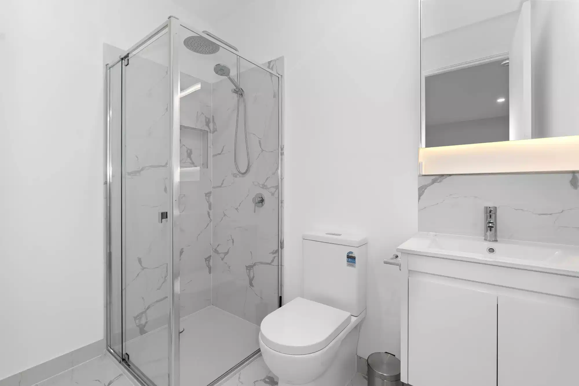 Studio Twin Ensuite - Bathroom
