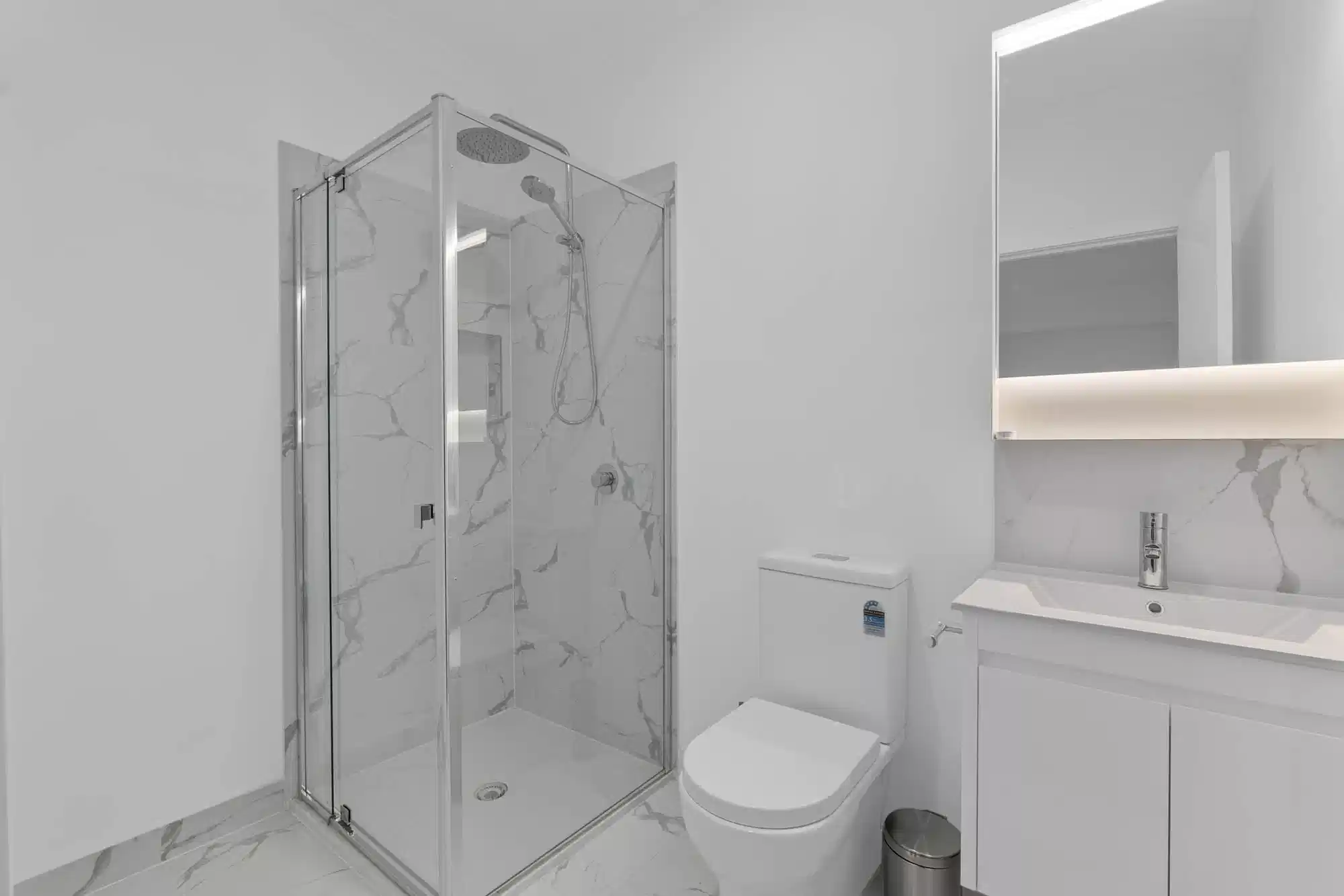 Twin Room Ensuite - Bathroom